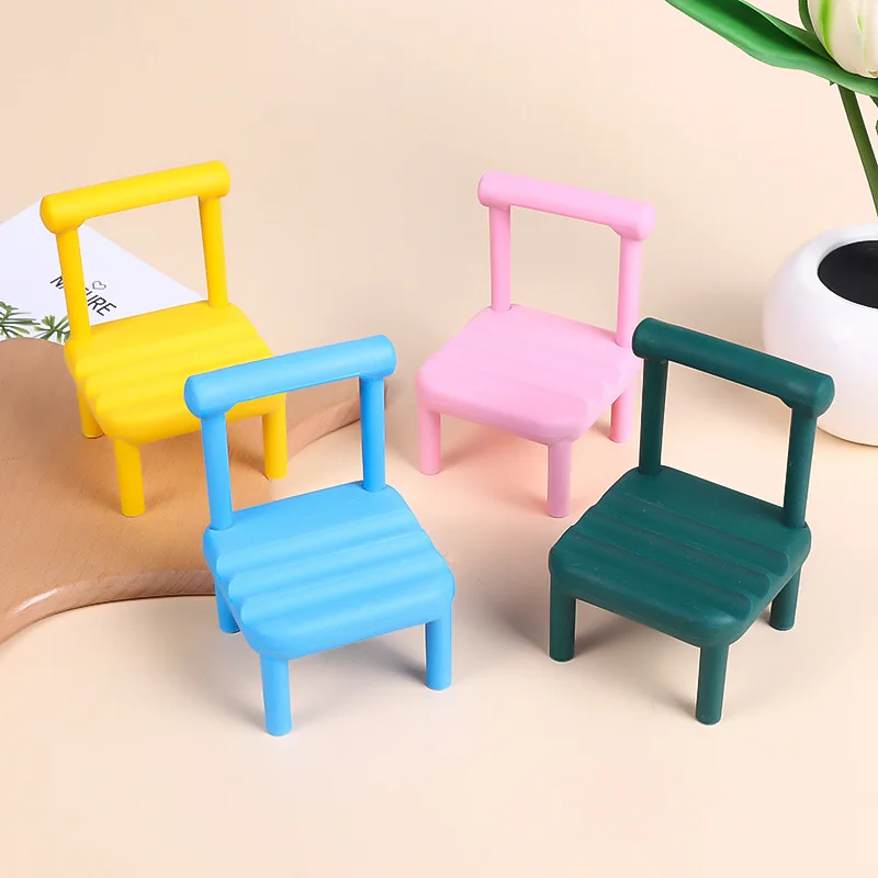 1-pcs Mobile Phone Holder Mini Cute Cartoon Chair Lazy Desktop Rack Creative Small Stool Ornament
1-pcs Mobile Phone Holder Mini Cute Cartoon Chair Lazy Desktop Rack Creative Small Stool Ornament