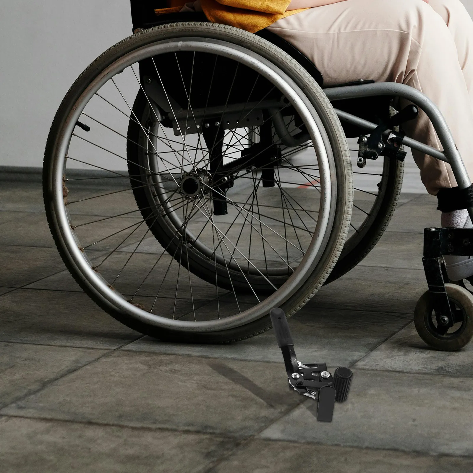 1Pair Wheelchair Brake Accessories Heavy Duty Manual Wheelchair Hand Brake Dual Parking Lock System for Home Hospital Outdoor
1Pair Wheelchair Brake Accessories Heavy Duty Manual Wheelchair Hand Brake Dual Parking Lock System for Home Hospital Outdoor