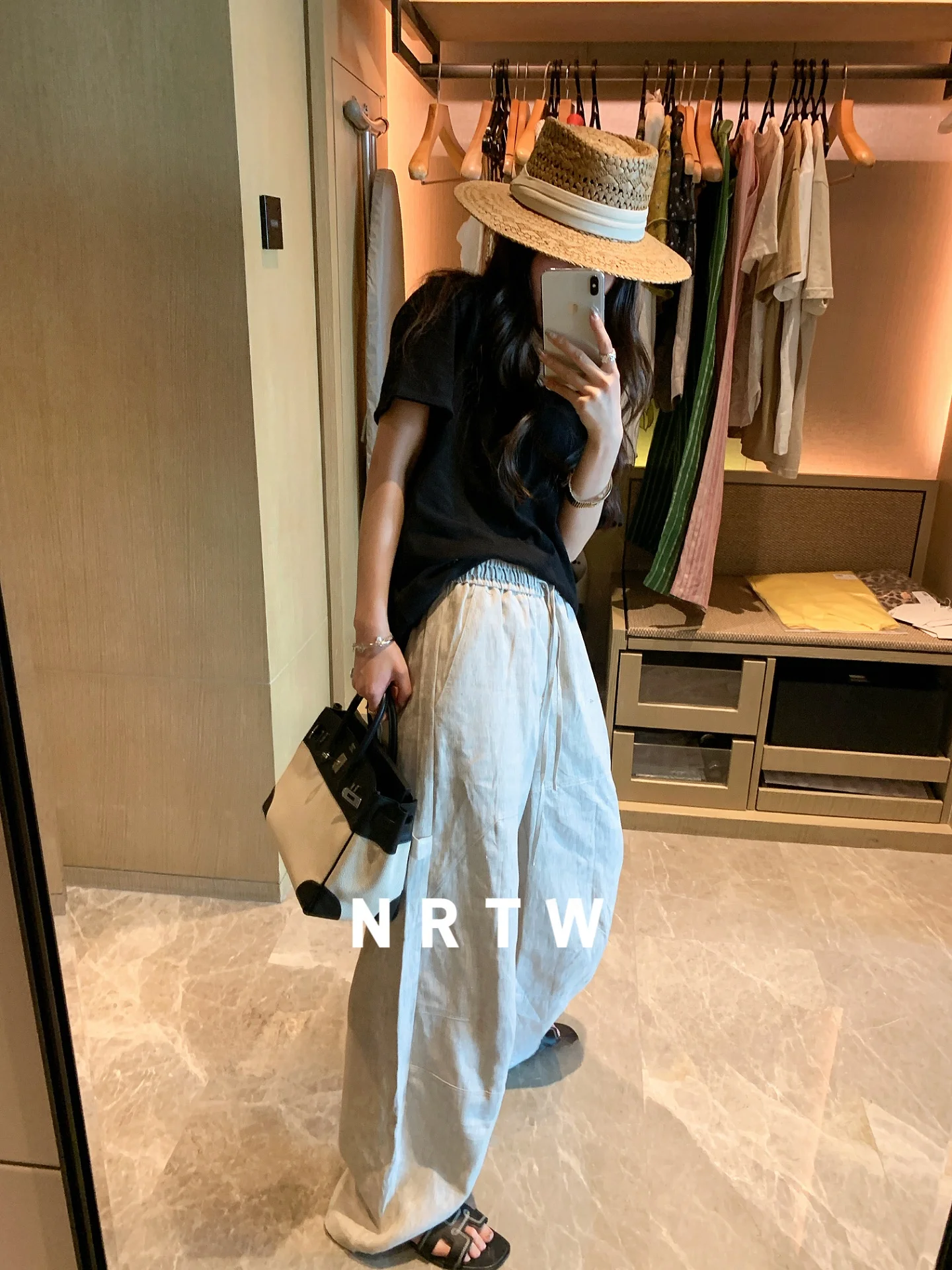 Linen Wide Leg Pants Elastic Waist Vacation Style Summer 2026 Loose Fit Ladies Casual Trousers Comfortable Breathable
Linen Wide Leg Pants Elastic Waist Vacation Style Summer 2026 Loose Fit Ladies Casual Trousers Comfortable Breathable