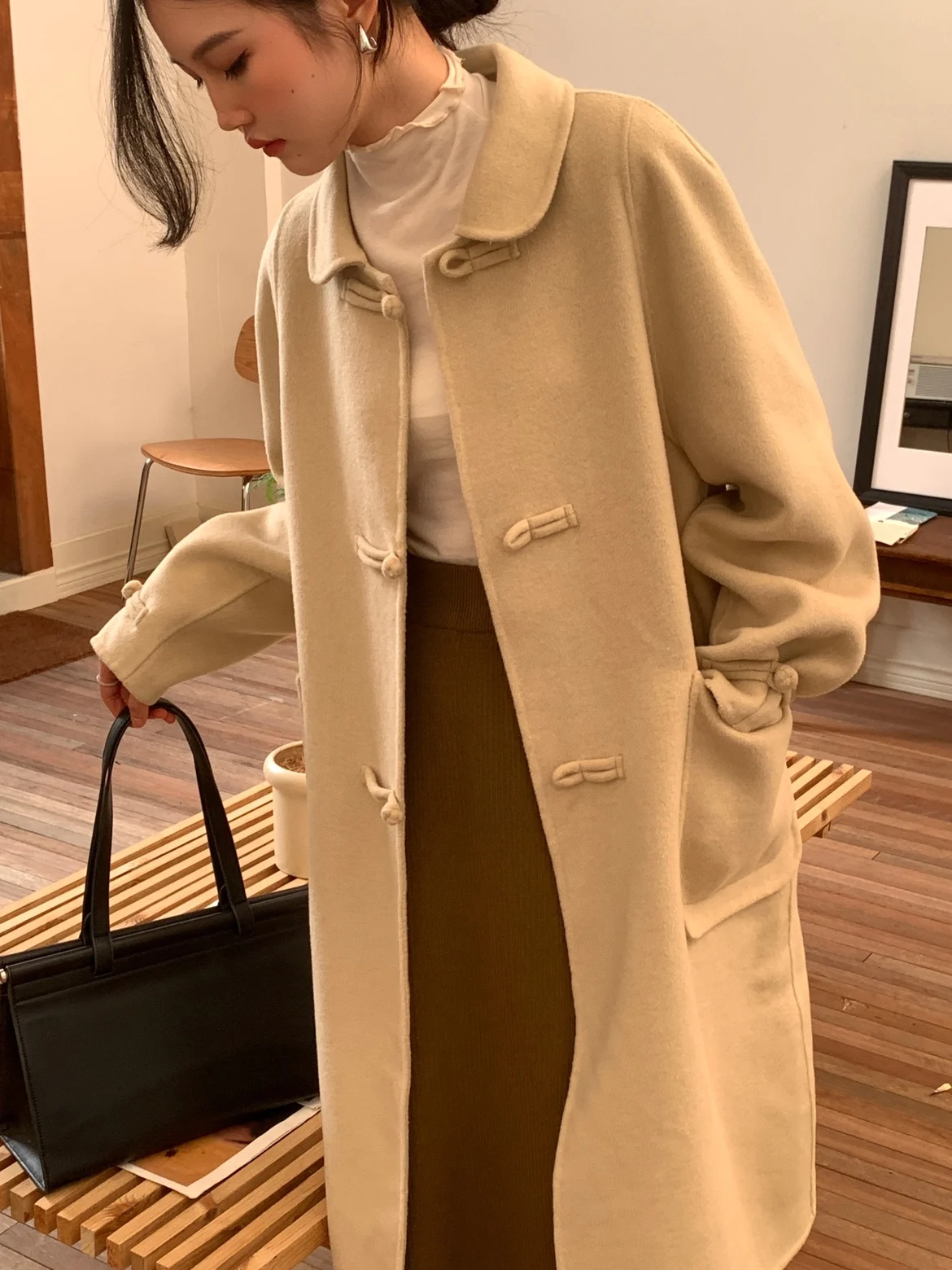 Шерстяное пальто ручной работы двустороннее женское длинное с пуговицами, желтое, в корейском стиле, маленького размера, зимняя верхняя одежда
Шерстяное пальто ручной работы двустороннее женское длинное с пуговицами, желтое, в корейском стиле, маленького размера, зимняя верхняя одежда