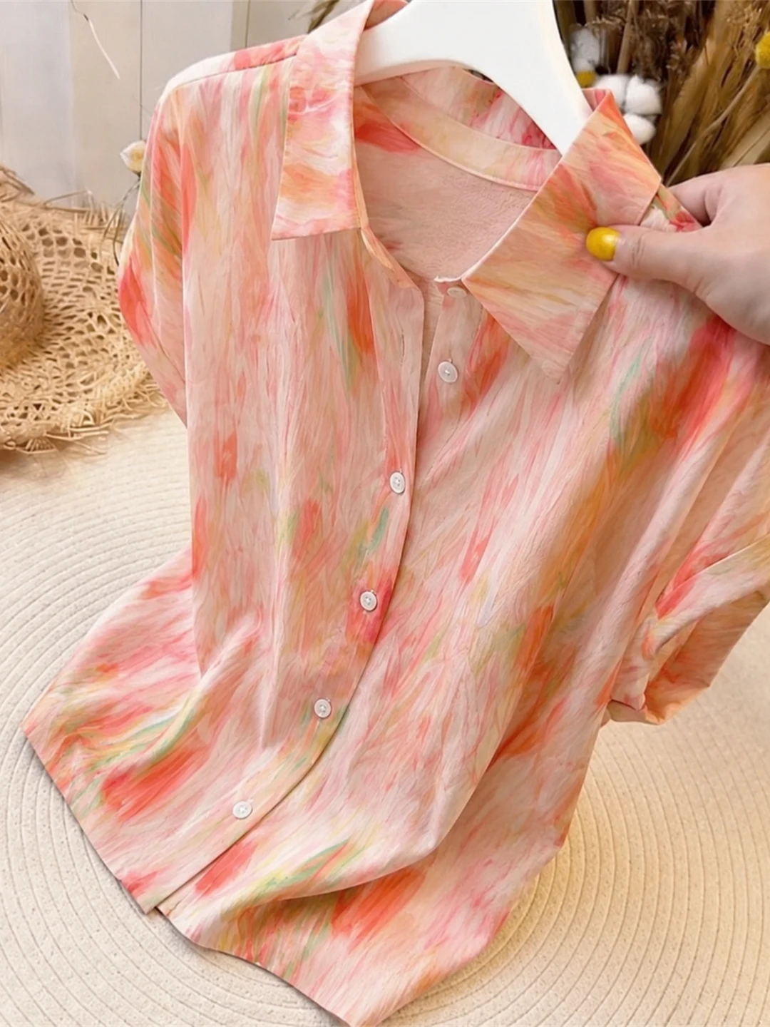 2026 Summer Gradient Color Short Sleeve Shirt Women's Fashion Casual Loose Fit Versatile Ageless Top Korean Style Silk
2026 Summer Gradient Color Short Sleeve Shirt Women's Fashion Casual Loose Fit Versatile Ageless Top Korean Style Silk