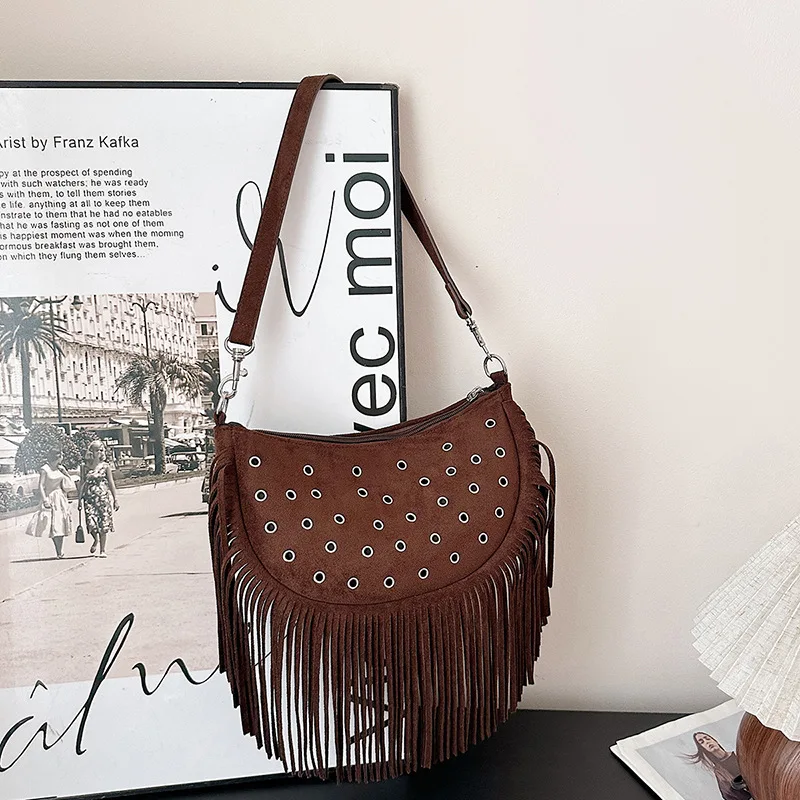 2025 Fringe Dumpling Bag, Punk Shoulder Purse for Women, Edgy Crossbody Tote, Minimalist Day to Night Bag, Textured Sling Bag
2025 Fringe Dumpling Bag, Punk Shoulder Purse for Women, Edgy Crossbody Tote, Minimalist Day to Night Bag, Textured Sling Bag