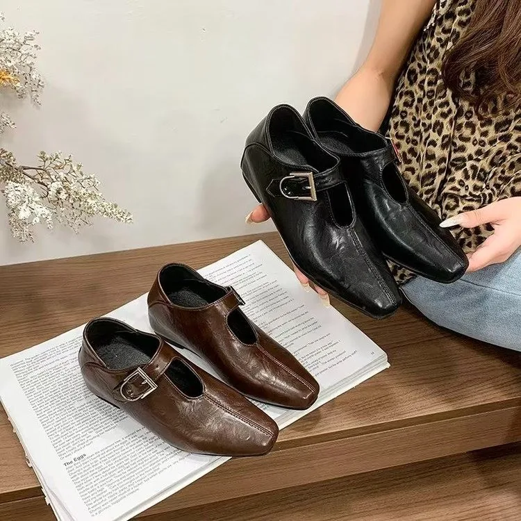 Retro Square Toe T-Strap Buckle Women Leather Loafers Low Heel Office Walking Ladies Vintage Slip On Casual Daily Dress Footwear
Retro Square Toe T-Strap Buckle Women Leather Loafers Low Heel Office Walking Ladies Vintage Slip On Casual Daily Dress Footwear