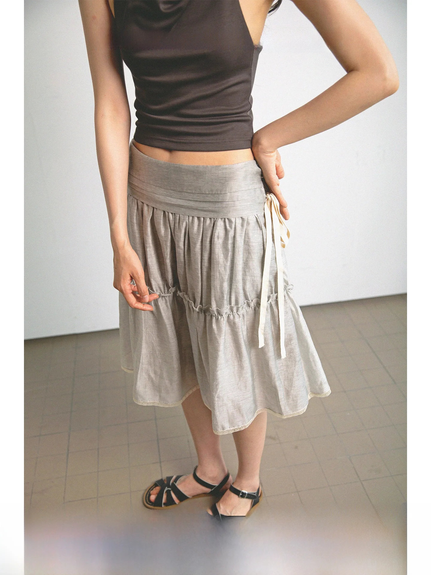 Плиссированная полупрозрачная юбка с ручной росписью, легкая, повседневная, А-силуэт, прямого кроя, из смеси полиэстера и лиоцелла
Плиссированная полупрозрачная юбка с ручной росписью, легкая, повседневная, А-силуэт, прямого кроя, из смеси полиэстера и лиоцелла