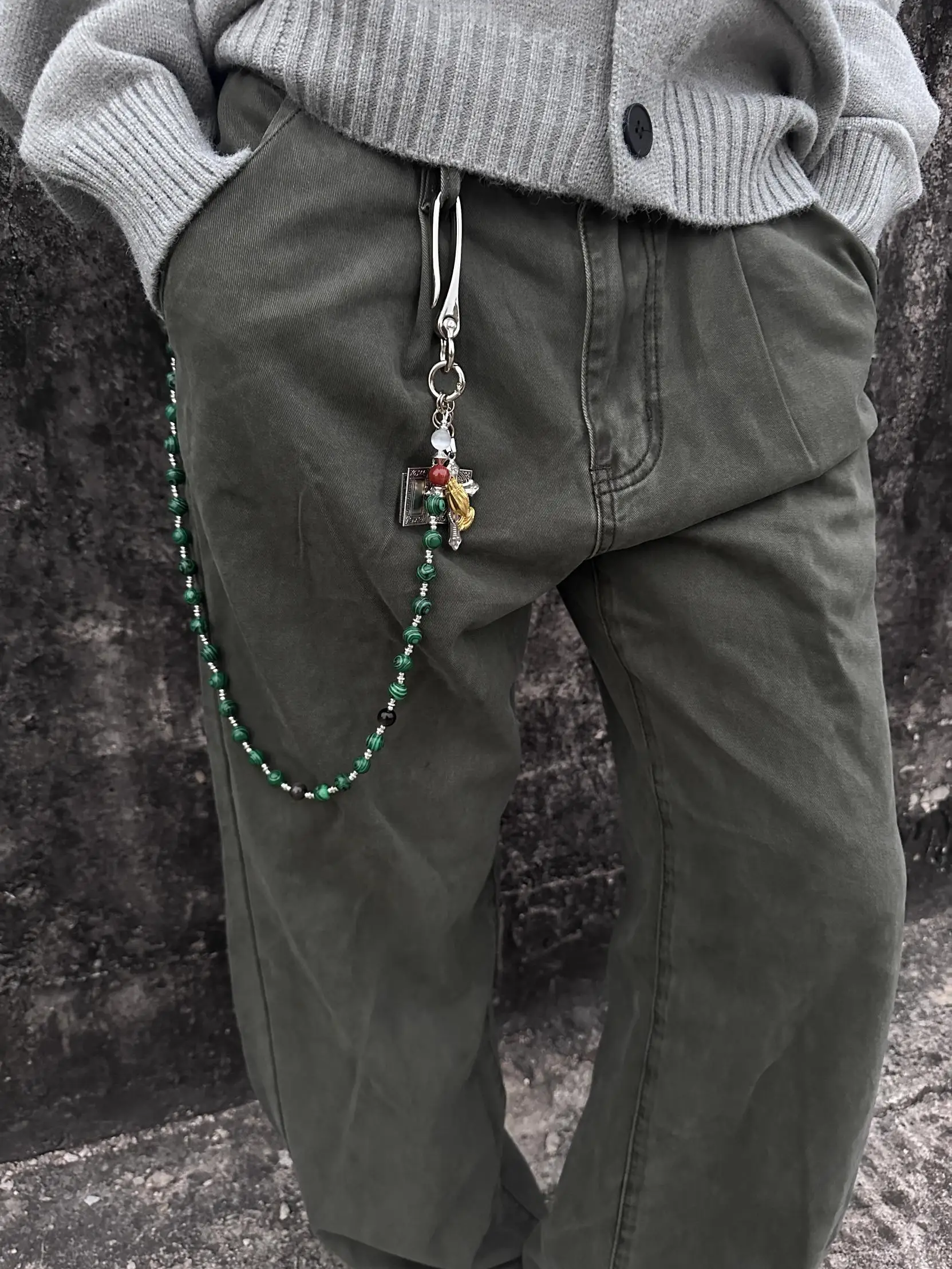 Original peacock turquoise American punk style pants chain retro retro cross jeans accessory
Original peacock turquoise American punk style pants chain retro retro cross jeans accessory