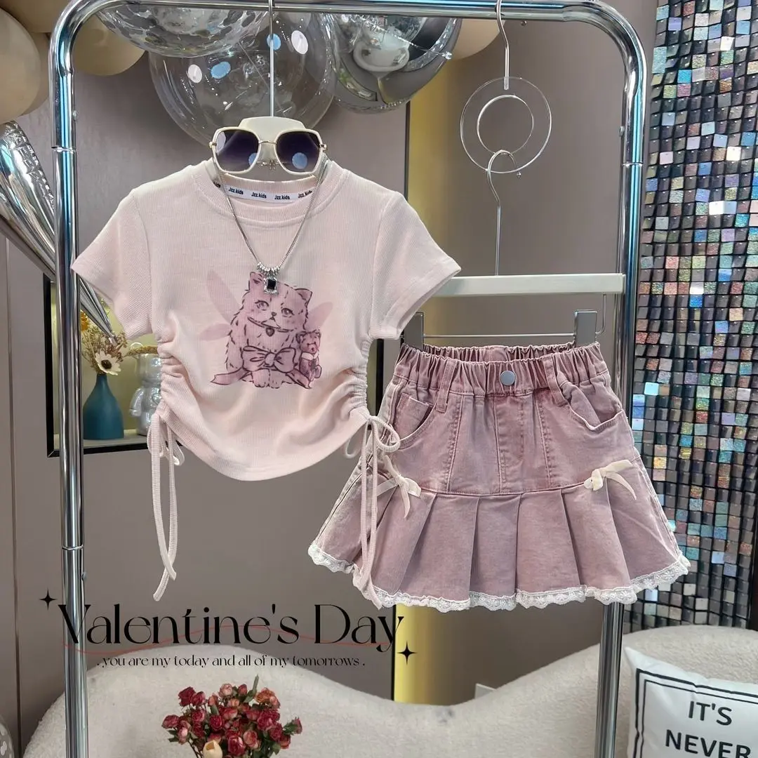 Girls' Summer Set New Korean Slimming Set Children's Cartoon Printed Drawstring Short Sleeve T-shirt Cowboy Skirt 2-piece Set
Girls' Summer Set New Korean Slimming Set Children's Cartoon Printed Drawstring Short Sleeve T-shirt Cowboy Skirt 2-piece Set