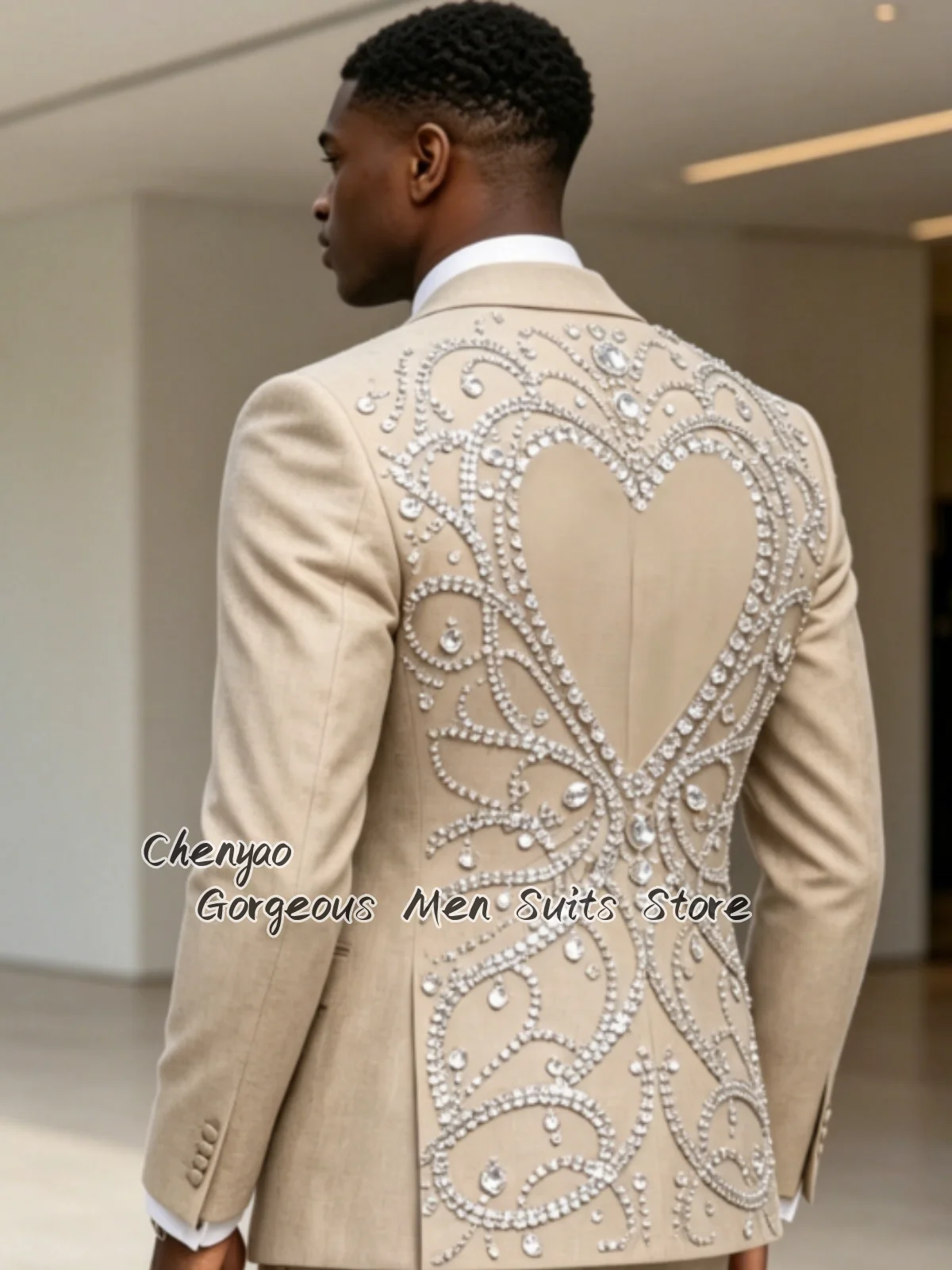 Luxury Floral Embroidery Beaded Men Suits Customized Slim Groom Tuxedos Wedding Male Blazers Elegant 3Pcs Setstrajes para hombre
Luxury Floral Embroidery Beaded Men Suits Customized Slim Groom Tuxedos Wedding Male Blazers Elegant 3Pcs Setstrajes para hombre