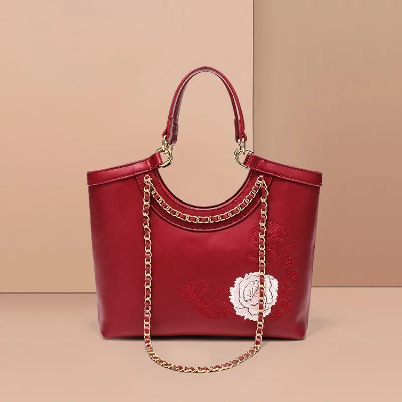 Women Handbag Large Capacity Totes PU Shoulder Bag Chinese Style Embroidered Chain Underarm Bag Ladies Crossbody Pack Top-Handle
Women Handbag Large Capacity Totes PU Shoulder Bag Chinese Style Embroidered Chain Underarm Bag Ladies Crossbody Pack Top-Handle