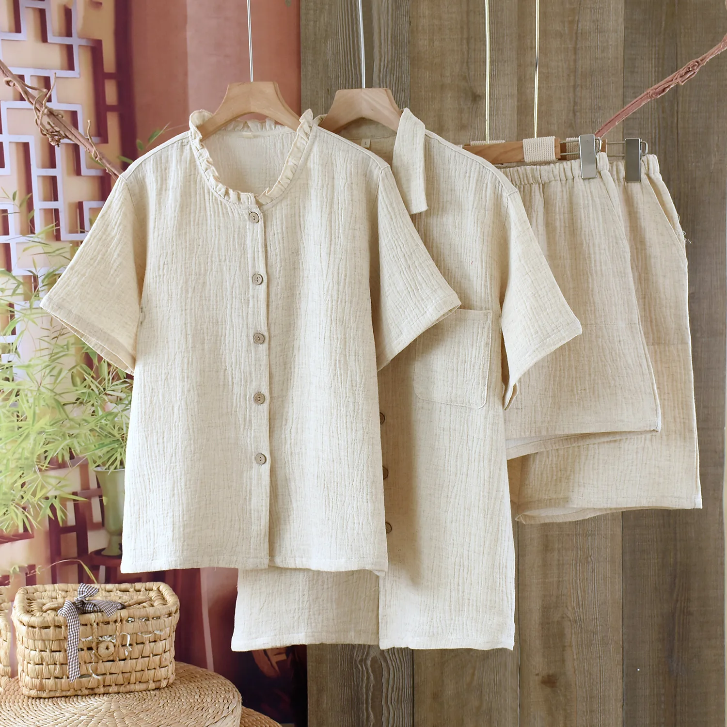 Wholesale & Retail Spring and Summer Couple Thin Set Casual Simple Short Sleeve Shorts Men's and Women's Pajamas Linen Homewear
Wholesale & Retail Spring and Summer Couple Thin Set Casual Simple Short Sleeve Shorts Men's and Women's Pajamas Linen Homewear