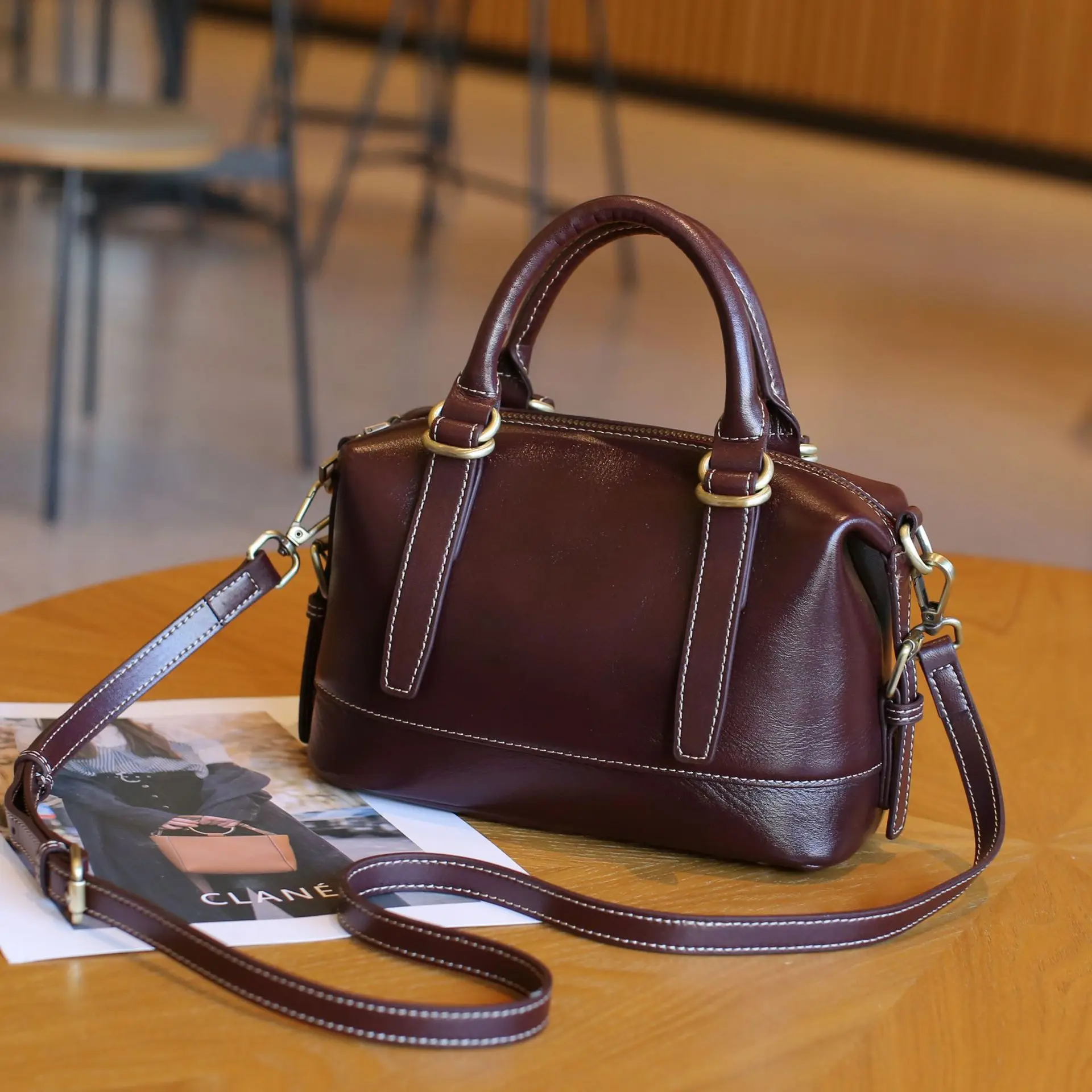 Top Layer Vegetable Tanning Leather Soft Leather Simple Fashion Trendy One-Shoulder Women's Crossbody Handbag
Top Layer Vegetable Tanning Leather Soft Leather Simple Fashion Trendy One-Shoulder Women's Crossbody Handbag