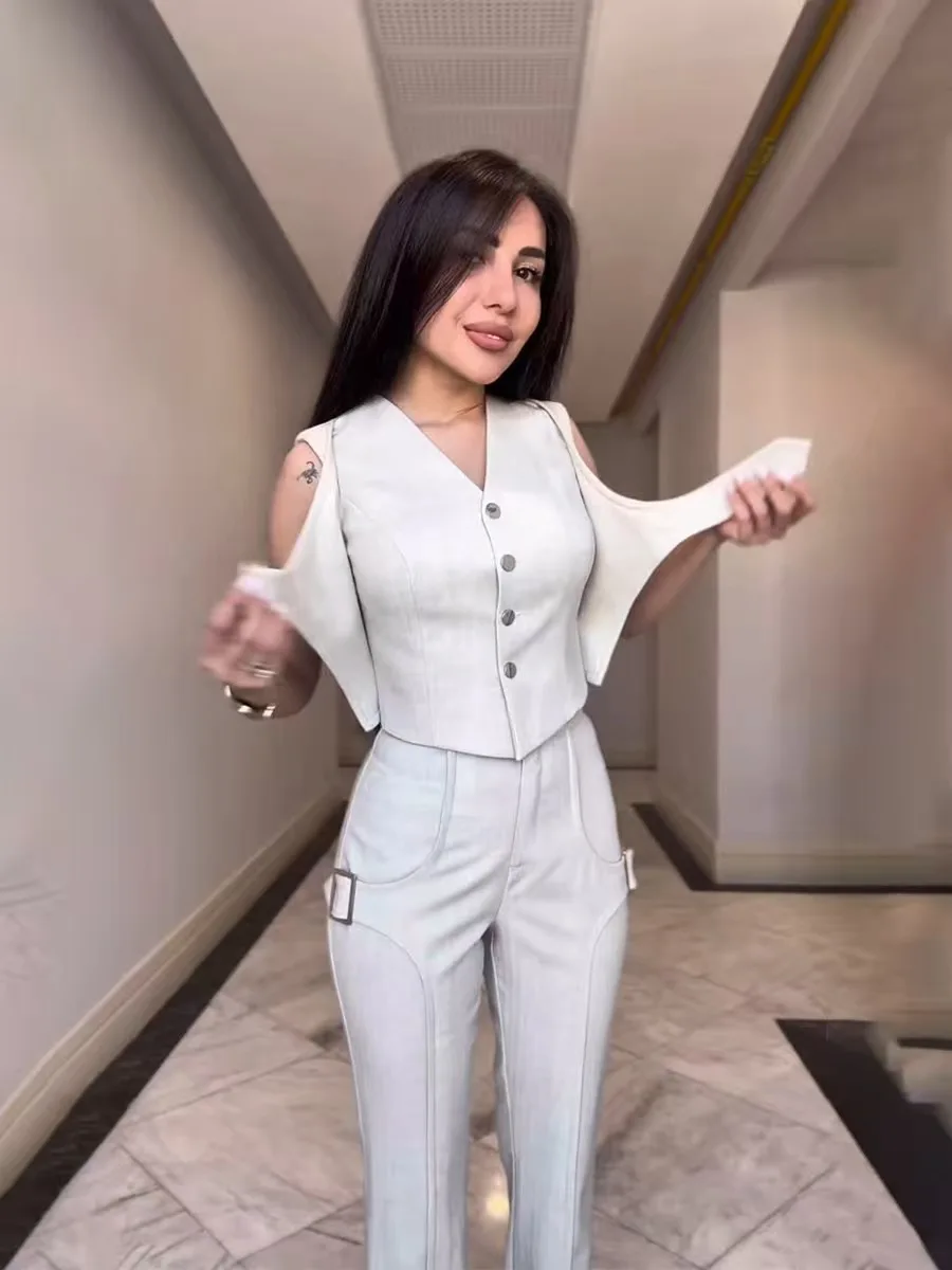 Модный сексуальный комплект из жилета и брюк с v-образным вырезом, женский летний облегающий костюм на пуговицах, однотонный костюм из двух предметов
Модный сексуальный комплект из жилета и брюк с v-образным вырезом, женский летний облегающий костюм на пуговицах, однотонный костюм из двух предметов