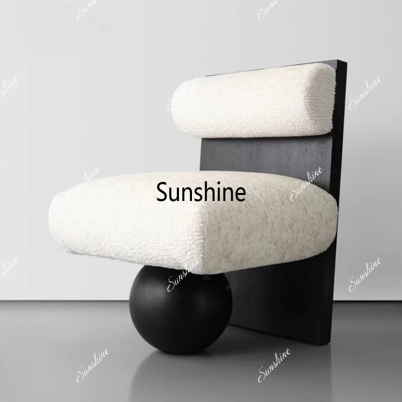 Nordic simple and creative single sofa fabric solid wood leisure chair
Nordic simple and creative single sofa fabric solid wood leisure chair