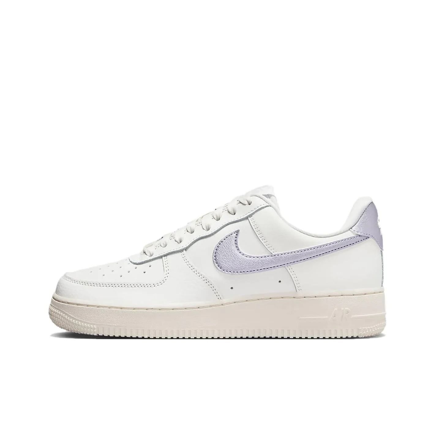 Женские кроссовки Nike Air Force 1 Low '07 Sail Oxygen Purple DV7470-100
Женские кроссовки Nike Air Force 1 Low '07 Sail Oxygen Purple DV7470-100