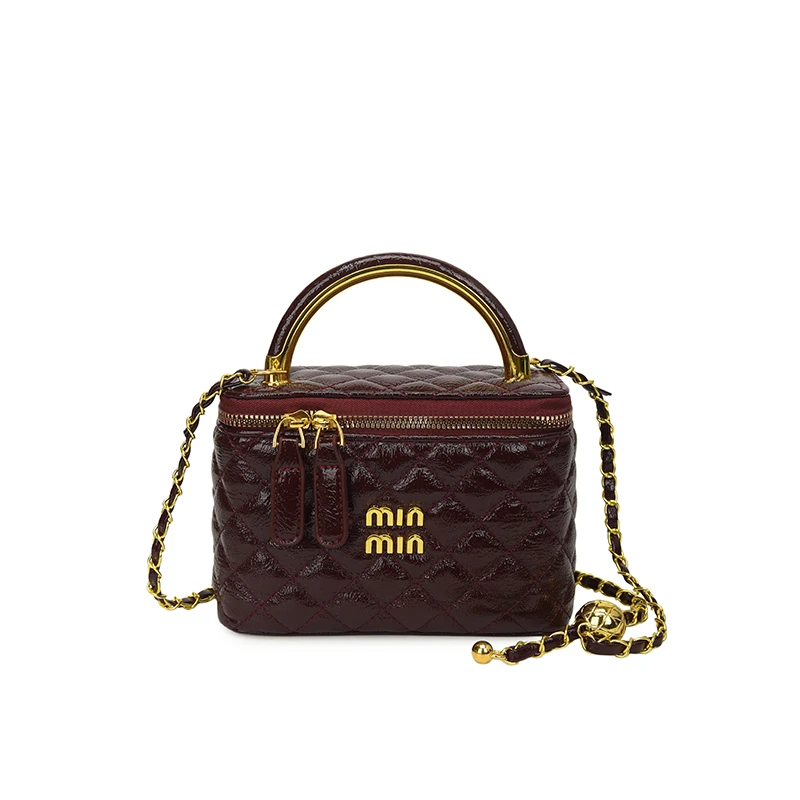 Stylish Leisure Diaper Bag Original Textured Square Satchel Women Hand Bags Trendy Logo Crossbody Messenger
Stylish Leisure Diaper Bag Original Textured Square Satchel Women Hand Bags Trendy Logo Crossbody Messenger