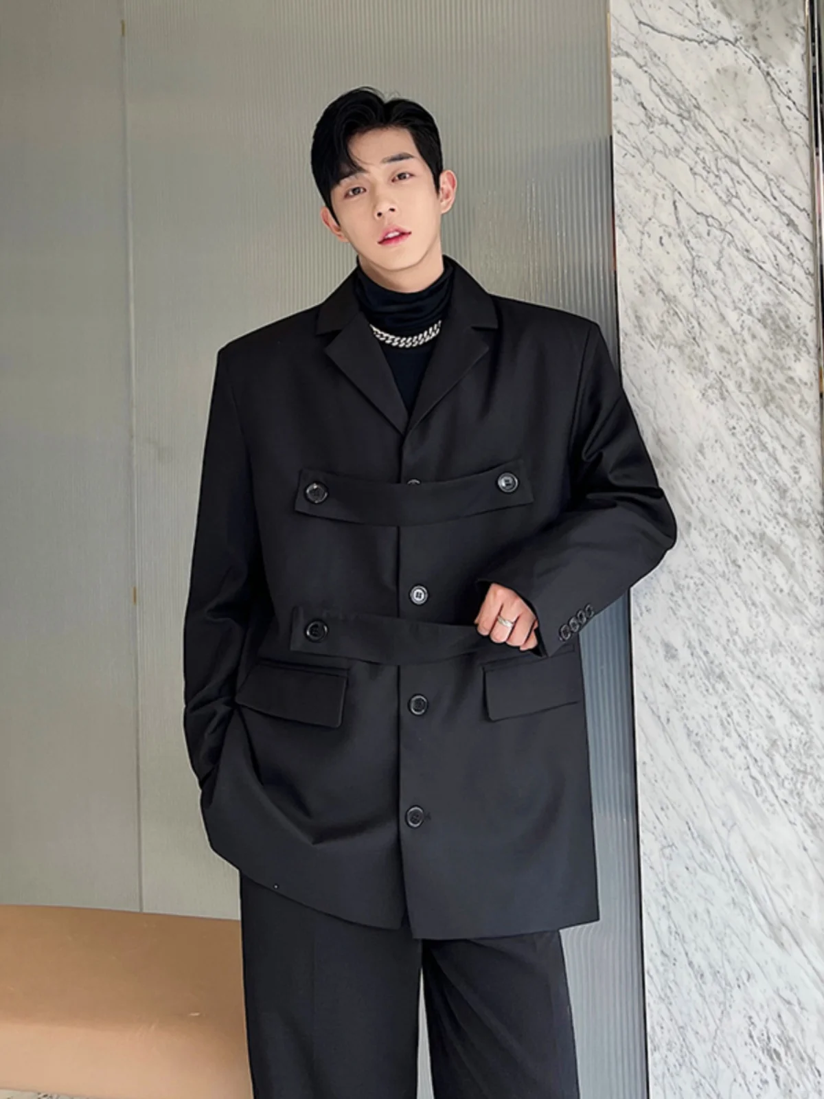 Свободный мужской костюм Jaet, осенний корейский дизайн средней длины, съемный Sa Pad oulder, повседневная одежда в стиле вестерн Long Sve
Свободный мужской костюм Jaet, осенний корейский дизайн средней длины, съемный Sa Pad oulder, повседневная одежда в стиле вестерн Long Sve