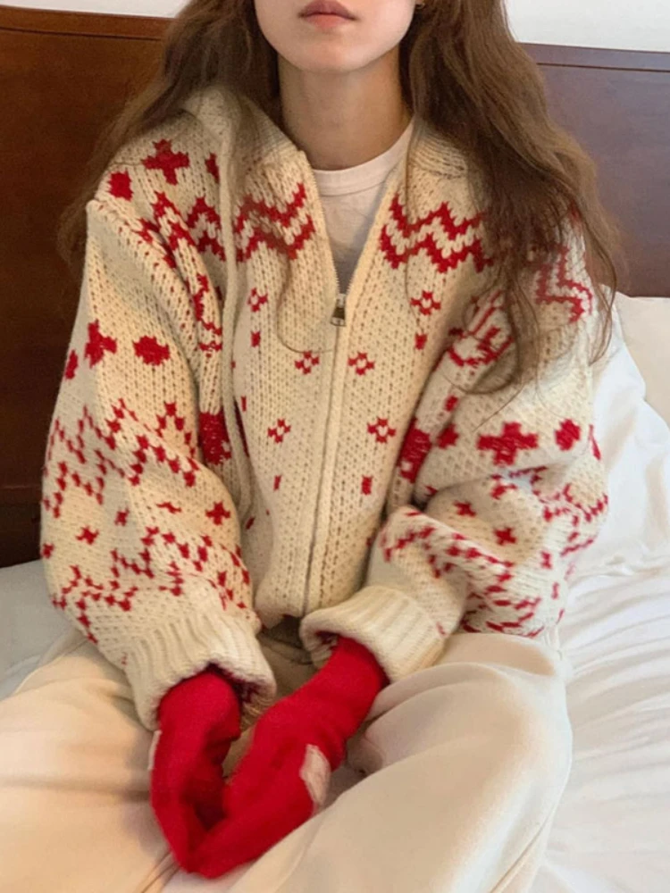 French Vintage Cardigan for Women Zipper Hooded Long Sleeve Jacquard Contrast Color Sweaters Autumn Winter All Match Clothing
French Vintage Cardigan for Women Zipper Hooded Long Sleeve Jacquard Contrast Color Sweaters Autumn Winter All Match Clothing