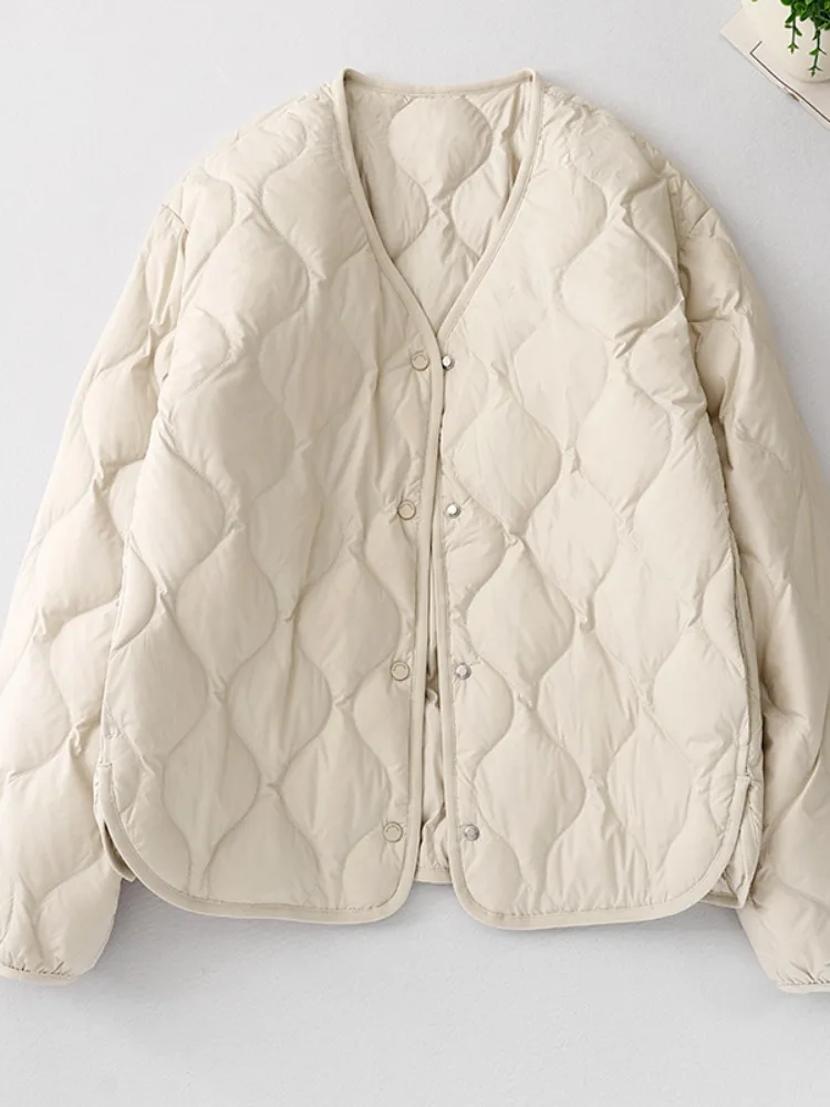 Легкая хлопковая куртка для женщин, повседневная, без воротника, с тонкой подкладкой, большой размер, новая зимняя мода
Легкая хлопковая куртка для женщин, повседневная, без воротника, с тонкой подкладкой, большой размер, новая зимняя мода