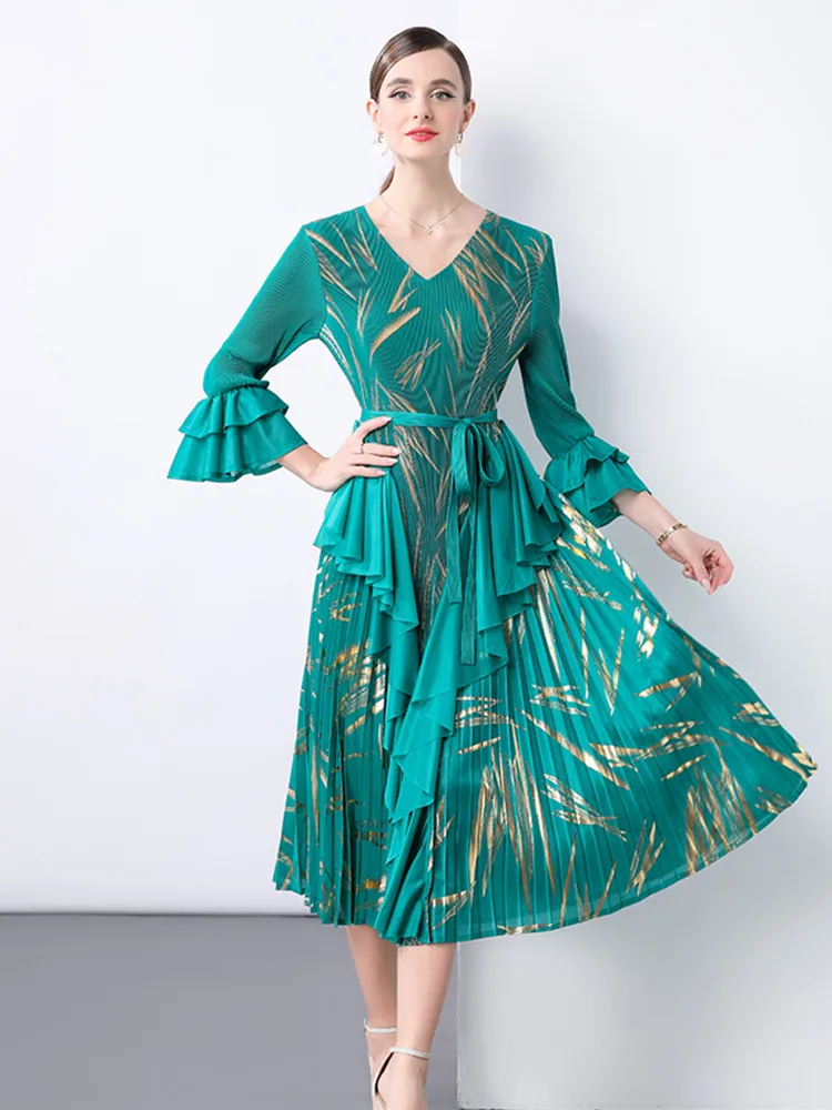 Miyake V-neck Flare Sleeve Pleated Midi Dresses Women Luxury Hot Gold Striped Print Ruffles Design Folds Tie-up Summer Dress
Miyake V-neck Flare Sleeve Pleated Midi Dresses Women Luxury Hot Gold Striped Print Ruffles Design Folds Tie-up Summer Dress