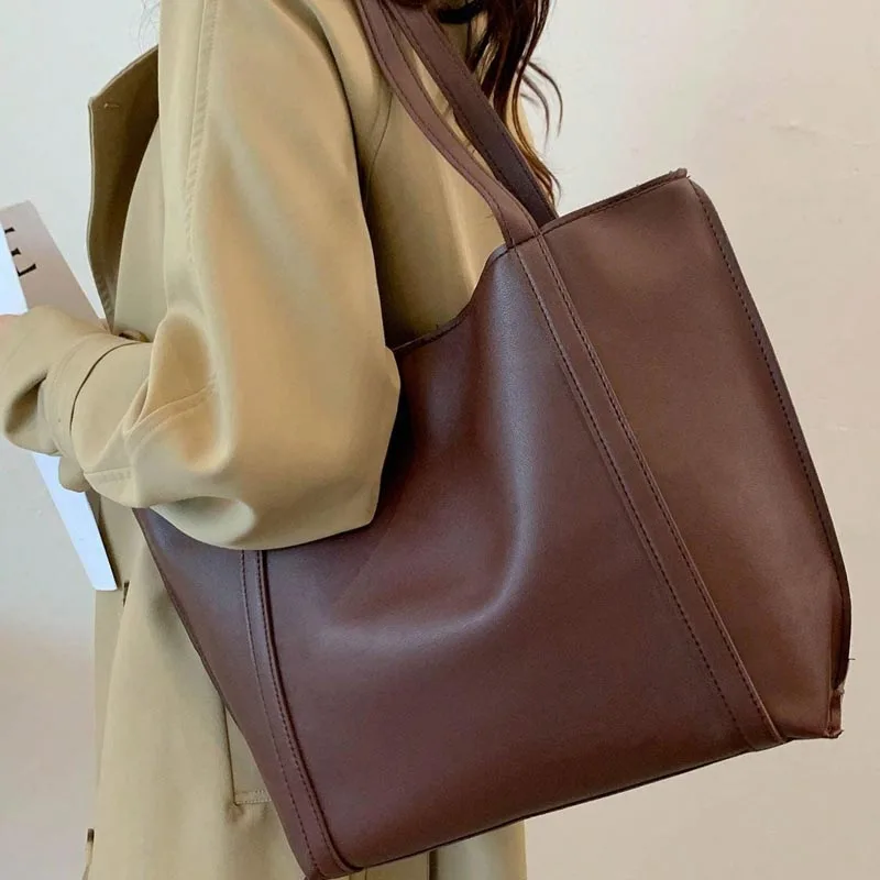 Retro Large Capacity Women's Pendant Shoulder Bag Female Girl Fashion Cute Funny Pendant Of Handbag Totebag
Retro Large Capacity Women's Pendant Shoulder Bag Female Girl Fashion Cute Funny Pendant Of Handbag Totebag