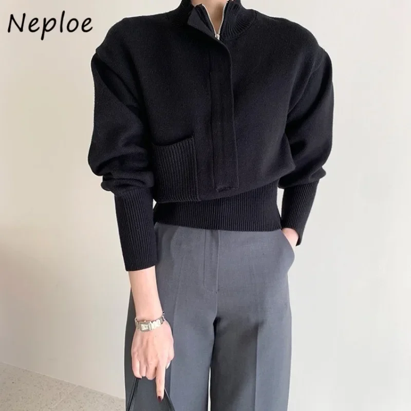 Neploe Chic Stand Up Collar Age Reducing Zipper Solid Color Pocket Knit Sweater Coats 2025 Autumn Winter Femme Simple Cardigan
Neploe Chic Stand Up Collar Age Reducing Zipper Solid Color Pocket Knit Sweater Coats 2025 Autumn Winter Femme Simple Cardigan