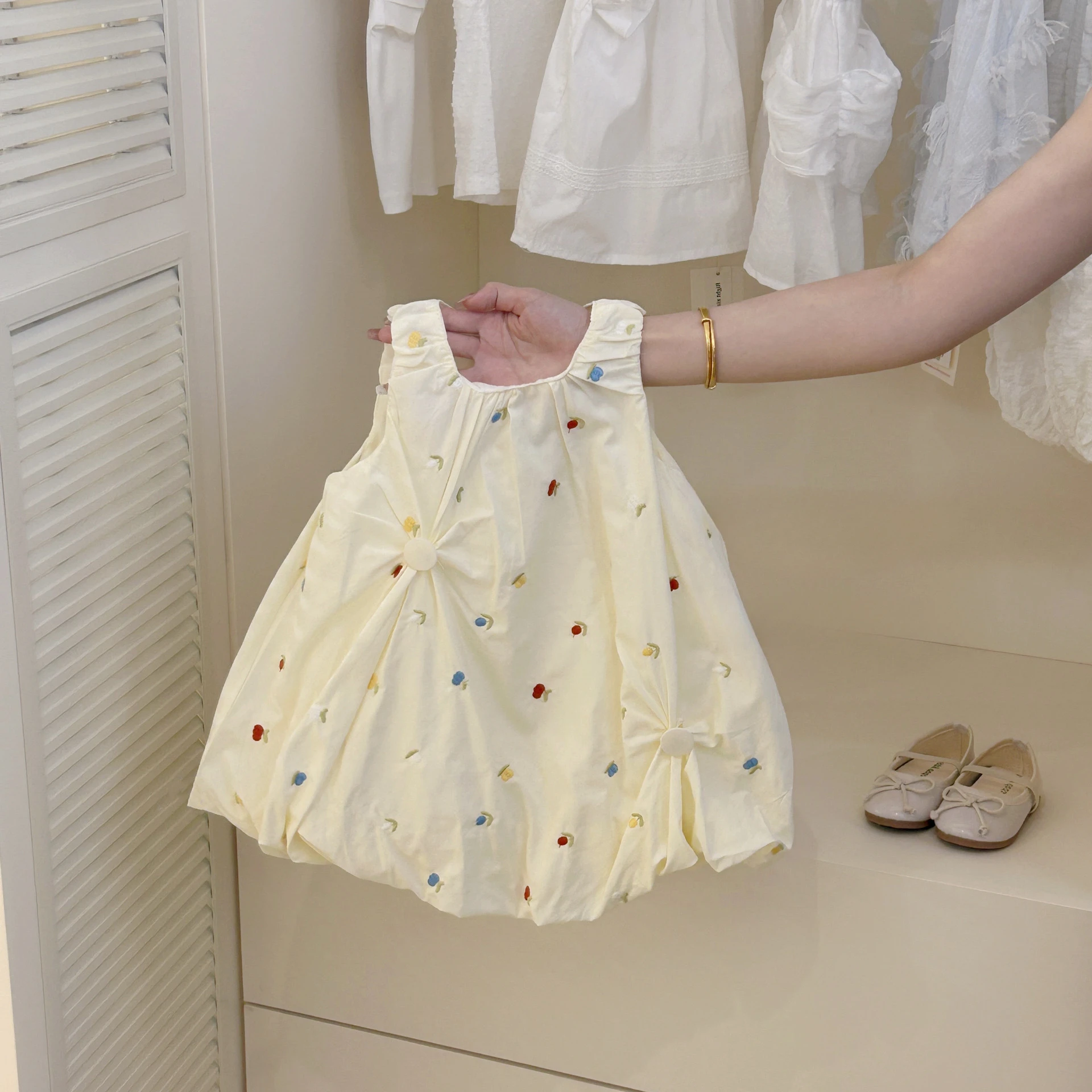 2025 Summer New Dress Girls Embroidered Flower Bud Skirt Western Style Baby Girl Tank Top Skirt Trendy
2025 Summer New Dress Girls Embroidered Flower Bud Skirt Western Style Baby Girl Tank Top Skirt Trendy