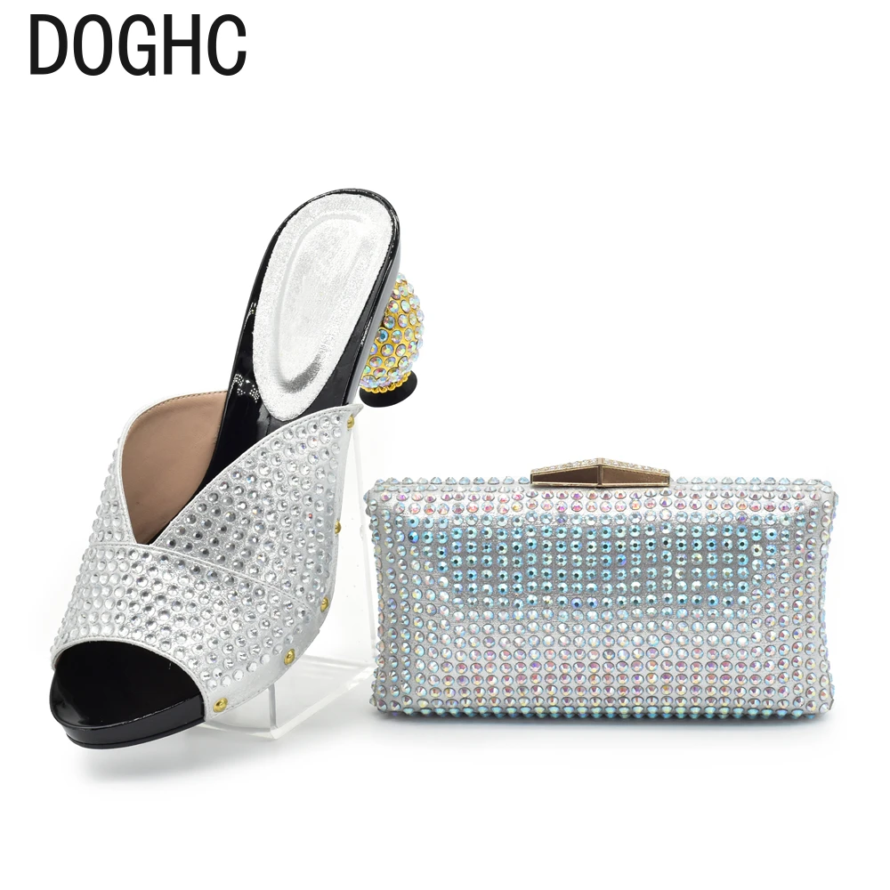 New Fashion Wedding Shoes Bride Italian Shoes and Bags Matching Set Decorated with Rhinestone Plus Size Heels 43 Luxury Shoes
New Fashion Wedding Shoes Bride Italian Shoes and Bags Matching Set Decorated with Rhinestone Plus Size Heels 43 Luxury Shoes
