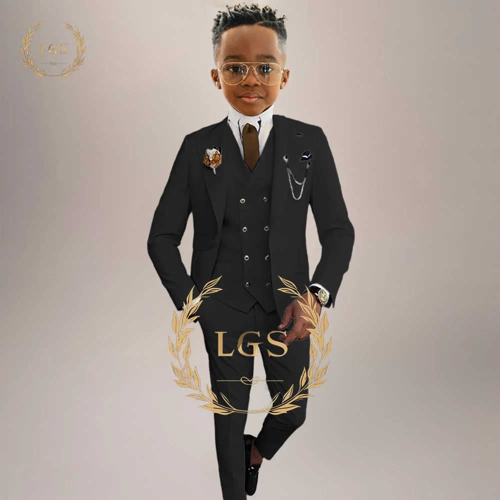 Boys' 3-piece suit (jacket, vest, pants) can be customized for weddings, parties, birthdays, and formal wear
Boys' 3-piece suit (jacket, vest, pants) can be customized for weddings, parties, birthdays, and formal wear