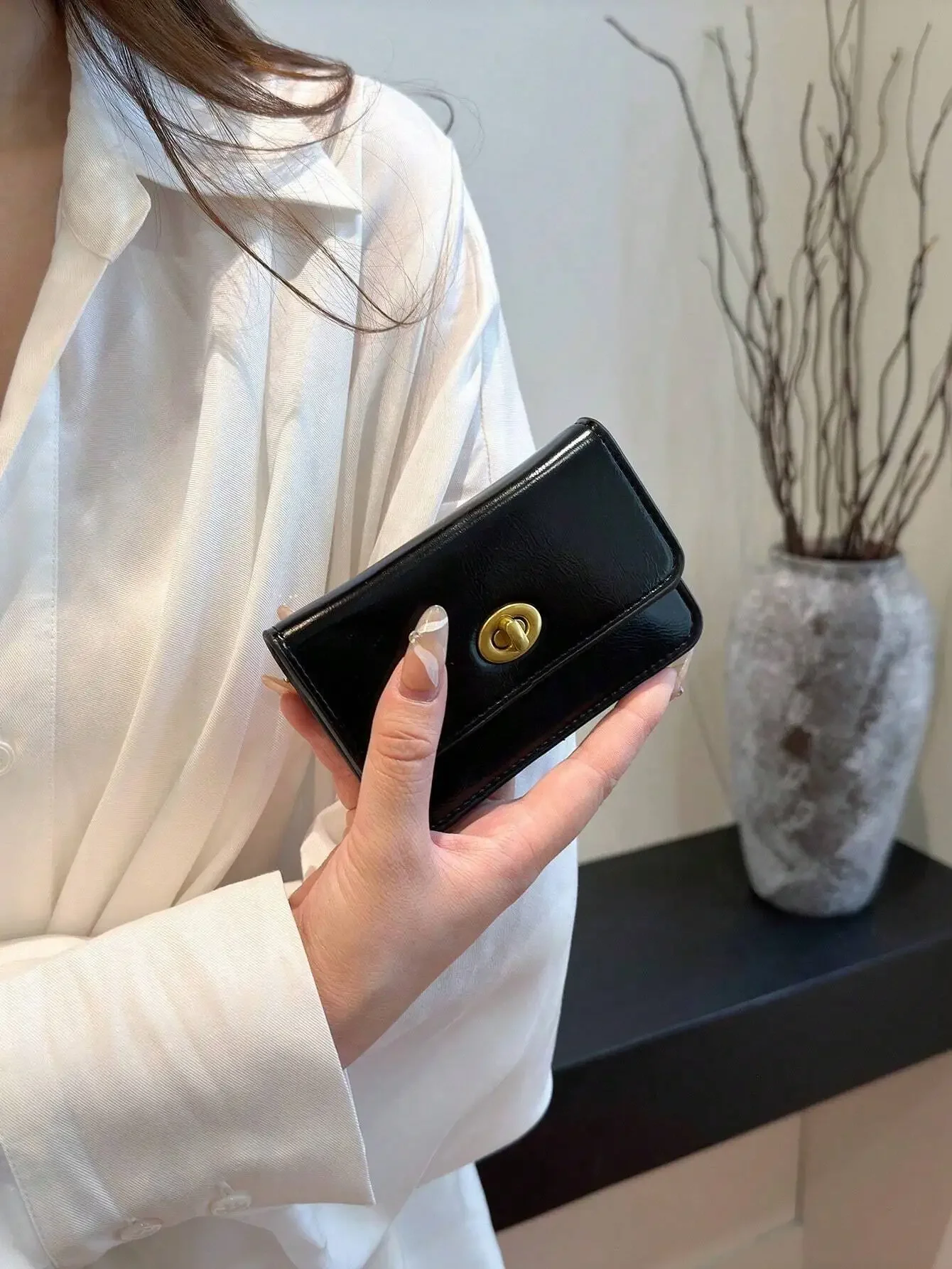 New Women PU Colorblock Design Short Classic Retro Fashion Twist Lock Zipper Coin Purse Multi-Function Wallet Card Holder Pouch
New Women PU Colorblock Design Short Classic Retro Fashion Twist Lock Zipper Coin Purse Multi-Function Wallet Card Holder Pouch