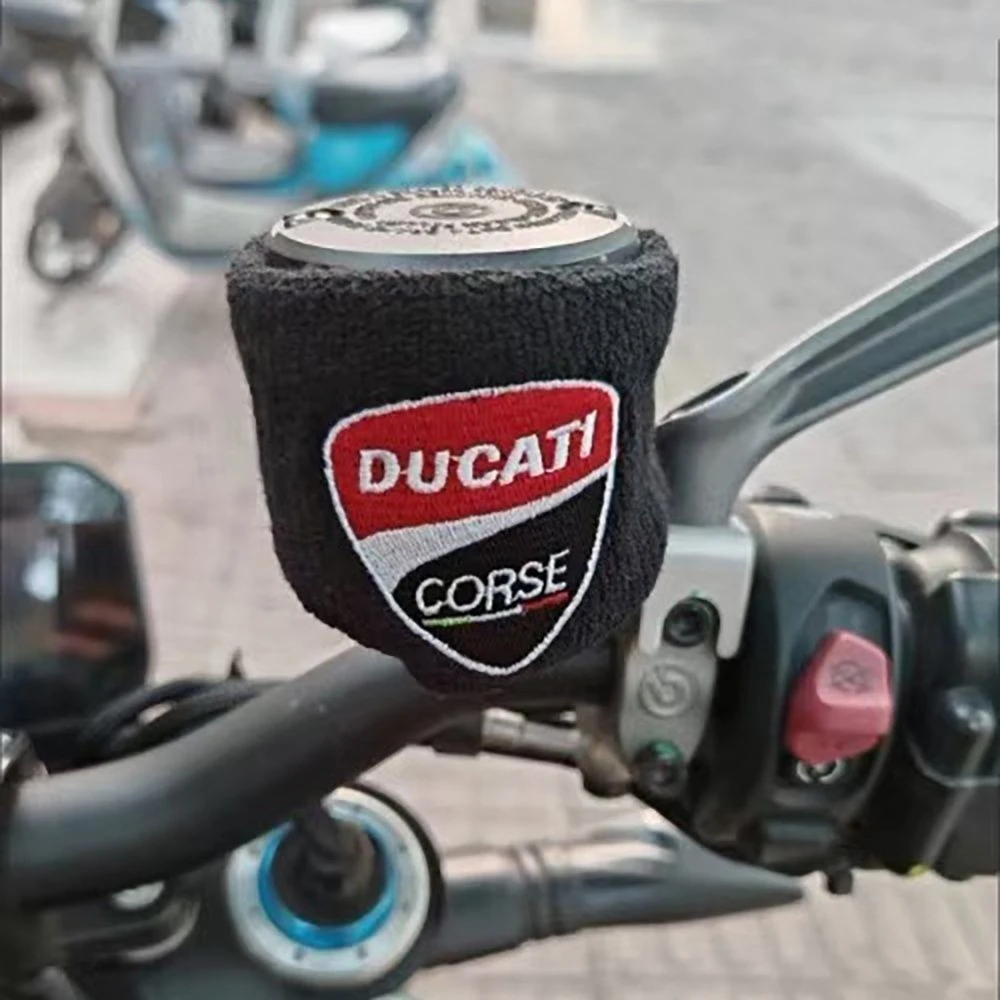 Front Brake Fluid Reservoir Cover Oil Cup Sock & Keyring Chain for Ducati Monster Panigale Diavel Superleggera Scrambler 950 959
Front Brake Fluid Reservoir Cover Oil Cup Sock & Keyring Chain for Ducati Monster Panigale Diavel Superleggera Scrambler 950 959