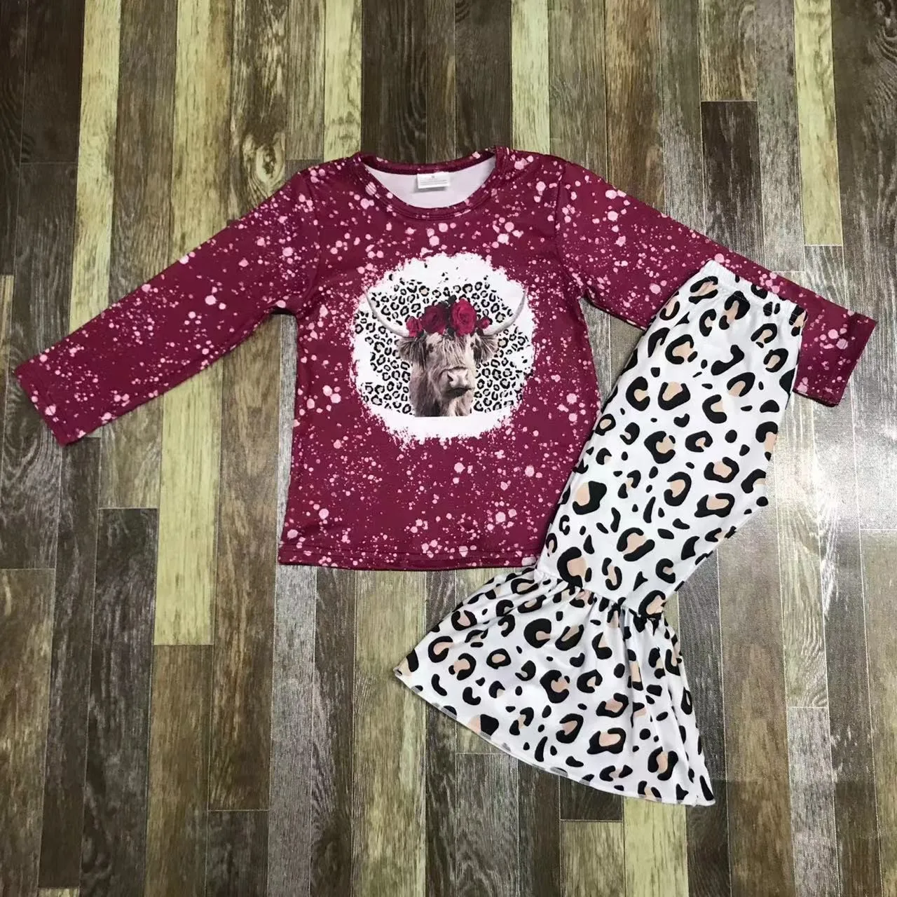 Calf pattern Christmas Girl Boys baby boutique clothing pajamas cotton autumn long pajamas set 1-10 years old childrens clothes
Calf pattern Christmas Girl Boys baby boutique clothing pajamas cotton autumn long pajamas set 1-10 years old childrens clothes