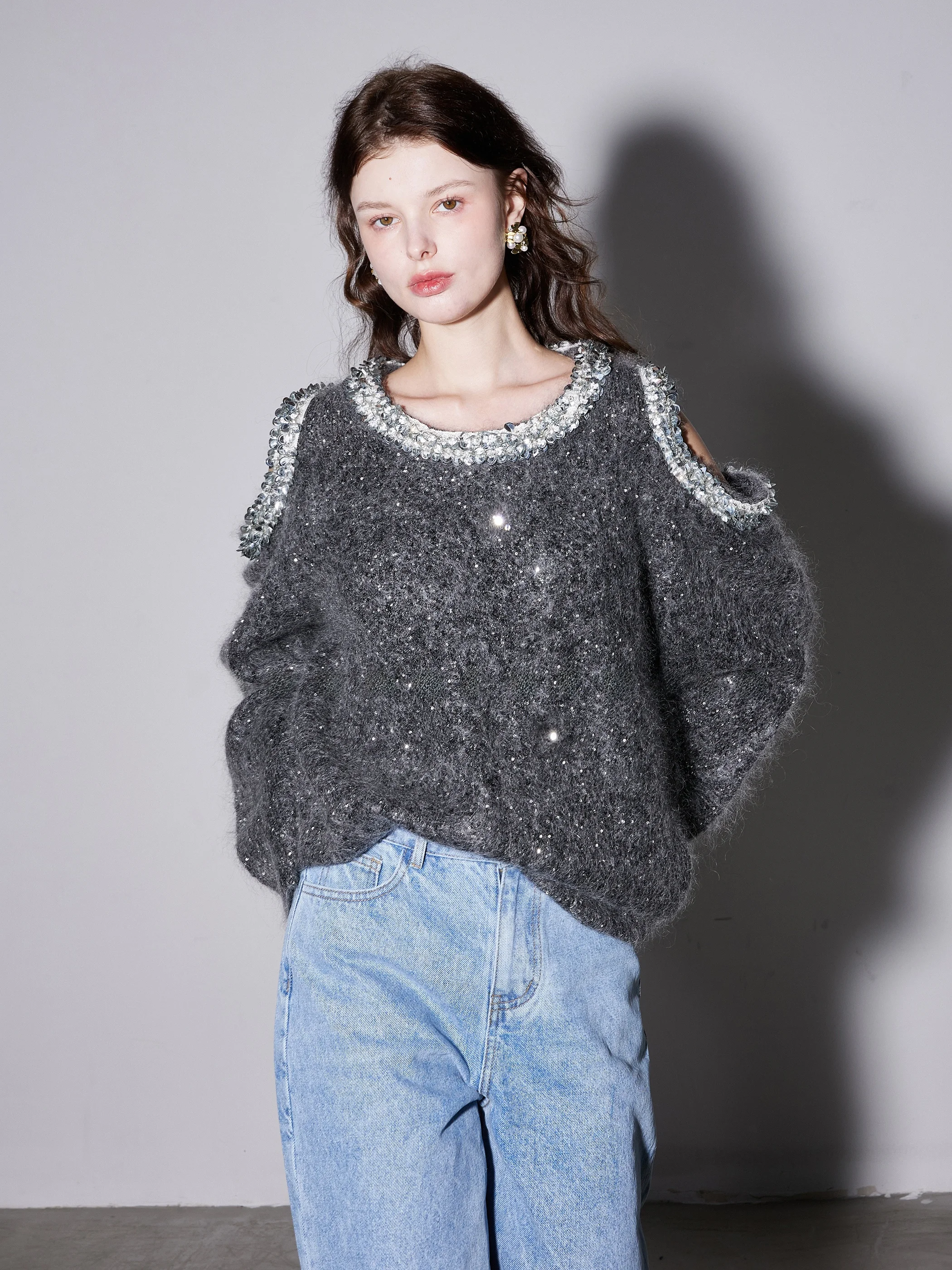 Finocci Spring: Роскошный свободный трикотаж ручной работы с открытыми плечами, из смесовой пряжи с блестящим морским ворсом, для элегантных повседневных образов
Finocci Spring: Роскошный свободный трикотаж ручной работы с открытыми плечами, из смесовой пряжи с блестящим морским ворсом, для элегантных повседневных образов