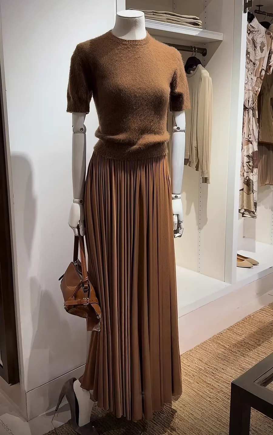 2026 Spring Knitted Sweaters Fashion Women's Brown Cashmere Skirt Set Elegant Ladies Knitted Top Outfits
2026 Spring Knitted Sweaters Fashion Women's Brown Cashmere Skirt Set Elegant Ladies Knitted Top Outfits