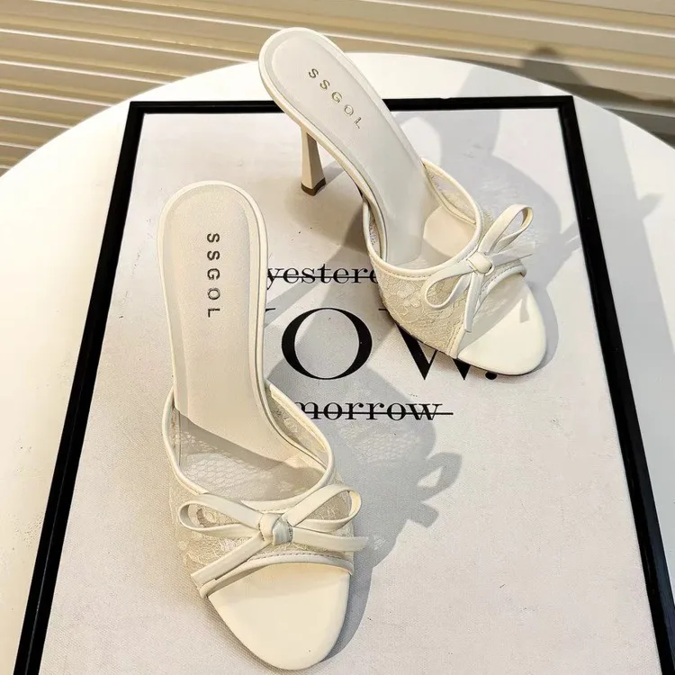 French-style Bow Thin-strap Heeled Women's Summer 2026 New Lace Mesh High-heeled Sandals To Pair with Skirts
French-style Bow Thin-strap Heeled Women's Summer 2026 New Lace Mesh High-heeled Sandals To Pair with Skirts
