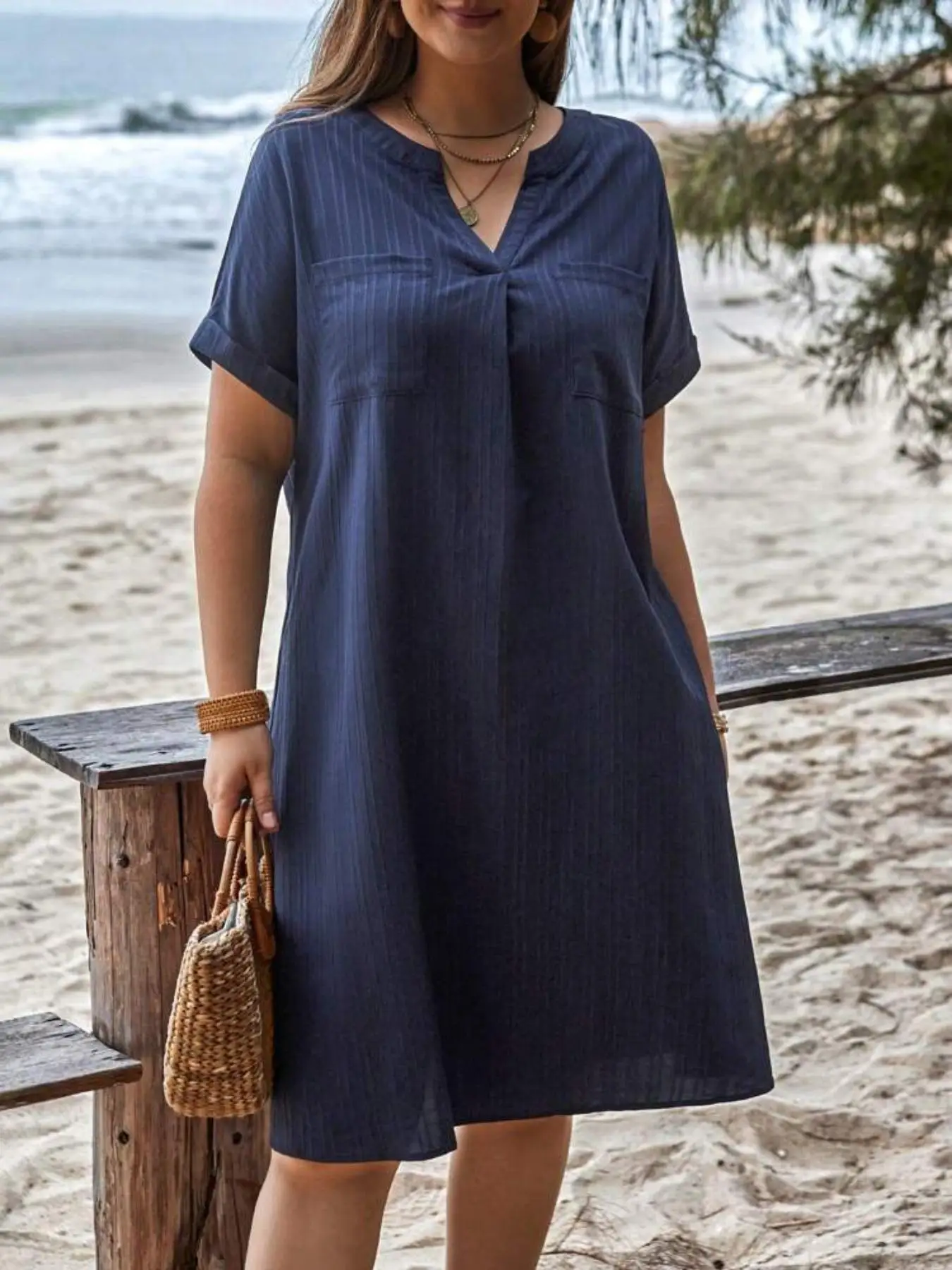 Женское модное повседневное платье-футболка больших размеров
Женское модное повседневное платье-футболка больших размеров