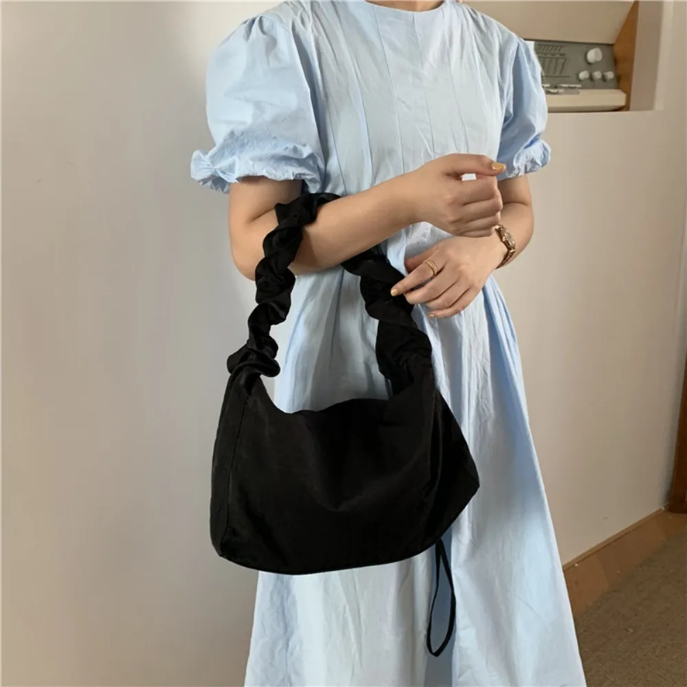 Women Pleated Canvas With Zipper Shoulder Bags Solid Color Tote Bags
Women Pleated Canvas With Zipper Shoulder Bags Solid Color Tote Bags