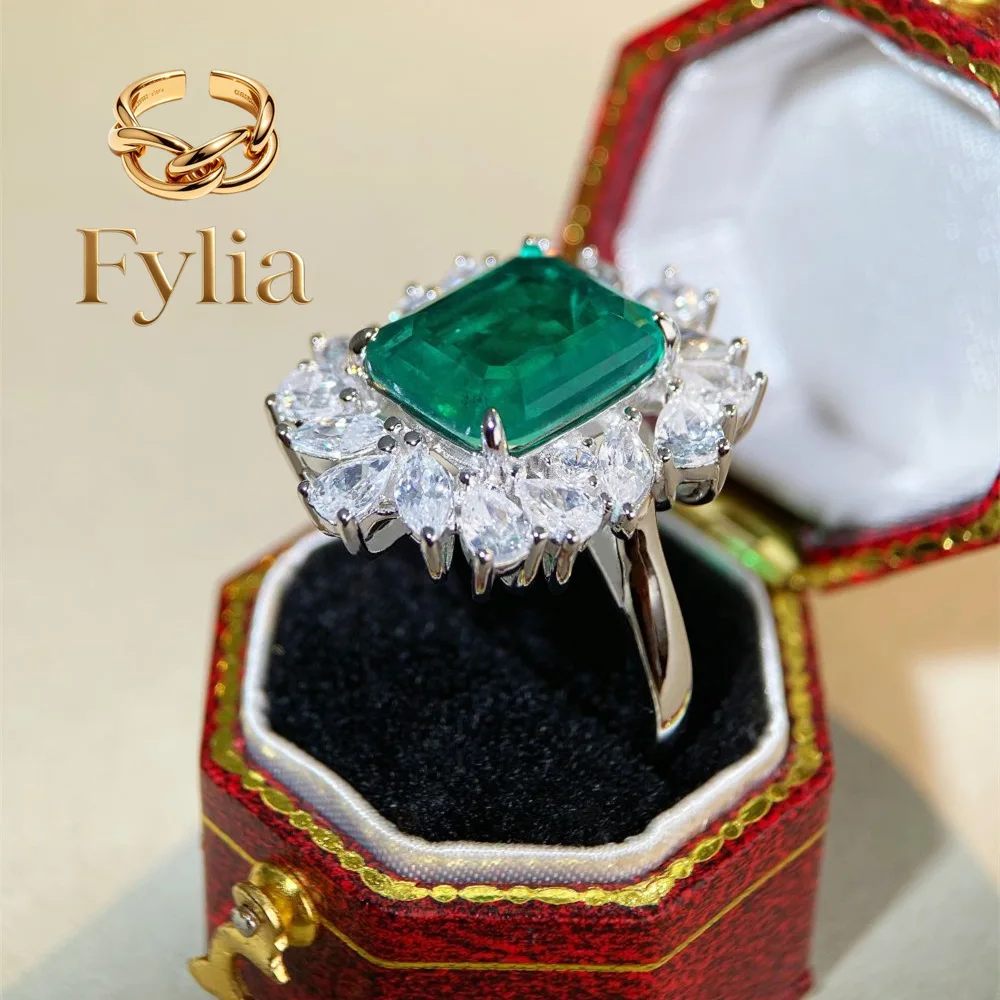 Fylia Jewelry Luxury Solid Platinum PT950 Women's Emerald Diamond Ring Square Bag Luxury Full Set Moissanite Diamond Ring
Fylia Jewelry Luxury Solid Platinum PT950 Women's Emerald Diamond Ring Square Bag Luxury Full Set Moissanite Diamond Ring