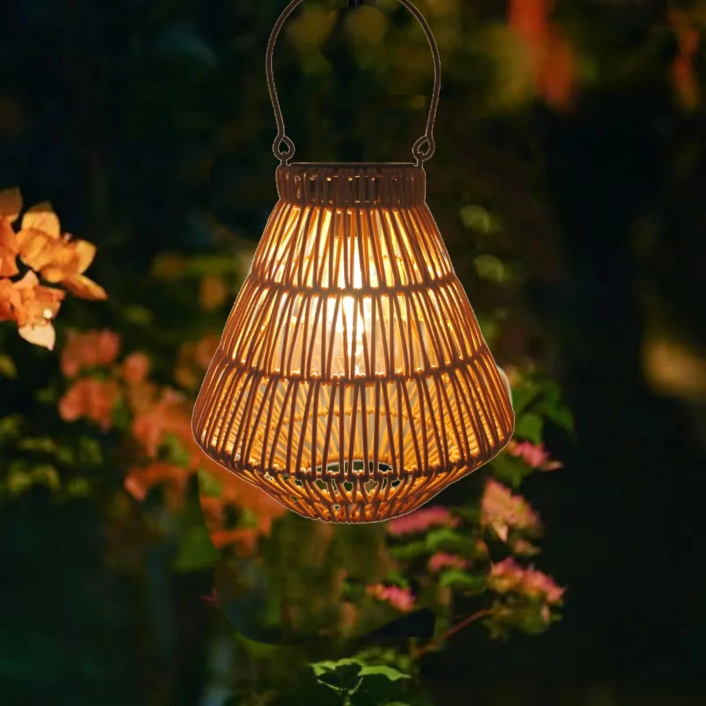 Solar powered handmade rattan woven hand-held lantern, creative rattan woven atmosphere light, courtyard garden decoration light
Solar powered handmade rattan woven hand-held lantern, creative rattan woven atmosphere light, courtyard garden decoration light