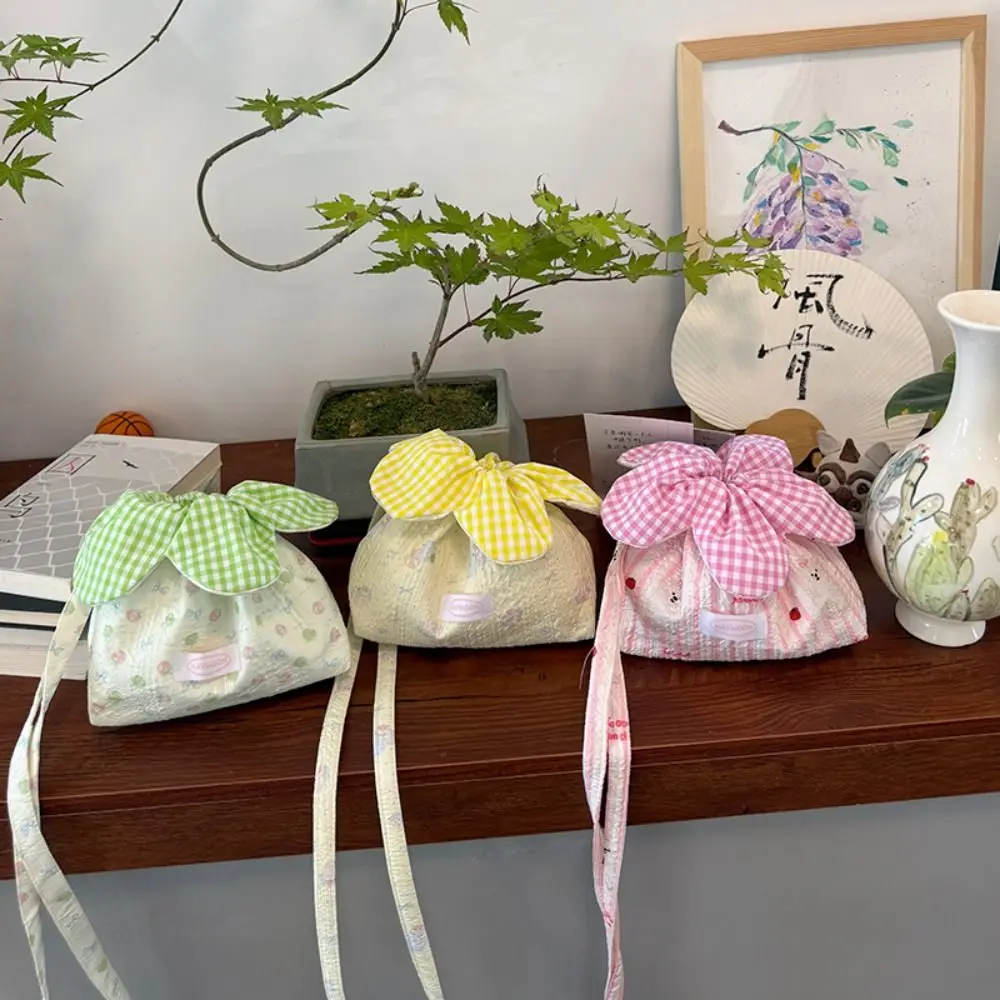 Lightweight Korean Style Plaid Drawstring Bag Printing Cloth Flower Handbag Cute Large Capacity Shoulder Bags Student
Lightweight Korean Style Plaid Drawstring Bag Printing Cloth Flower Handbag Cute Large Capacity Shoulder Bags Student