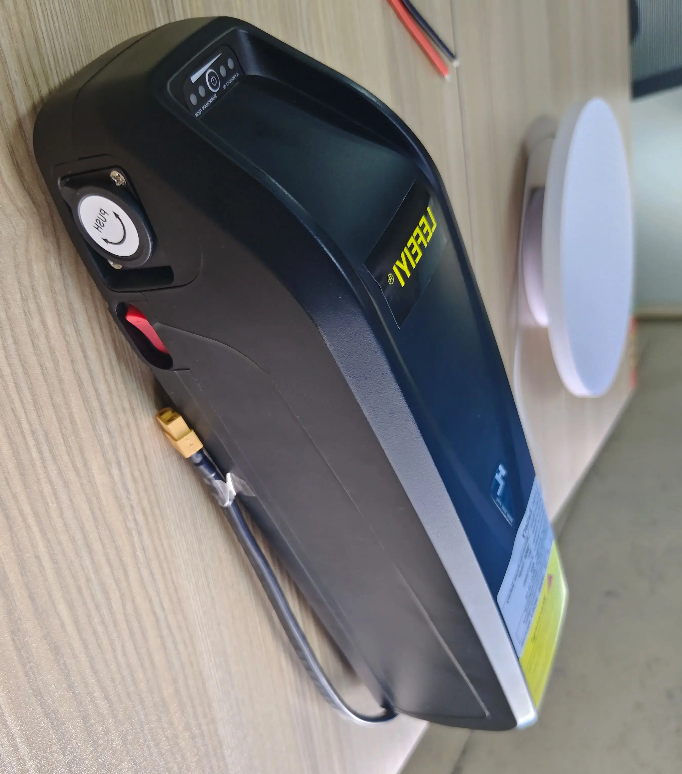 35E Power Cell 48V 30AH lithium battery for Hailong 1 and 2 model Battery 35A BMS 350W 500W 750W 1000W 18650
35E Power Cell 48V 30AH lithium battery for Hailong 1 and 2 model Battery 35A BMS 350W 500W 750W 1000W 18650