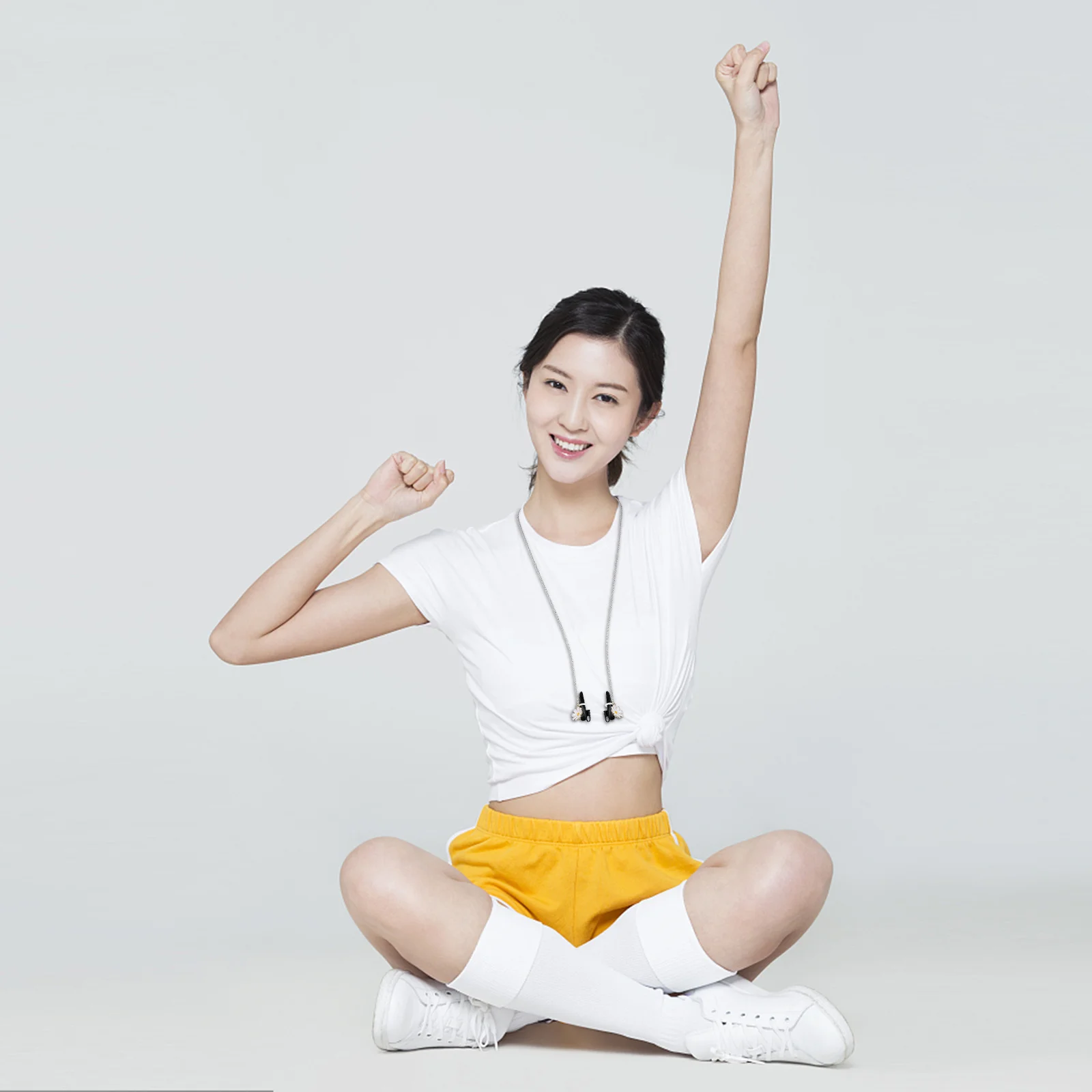 1Pcs Anti-Lost Chain Wireless Earphone Strap Daisy Decorative Metal Chain Anti-Slip Necklace Holder for Sports Earphone Fixing
1Pcs Anti-Lost Chain Wireless Earphone Strap Daisy Decorative Metal Chain Anti-Slip Necklace Holder for Sports Earphone Fixing