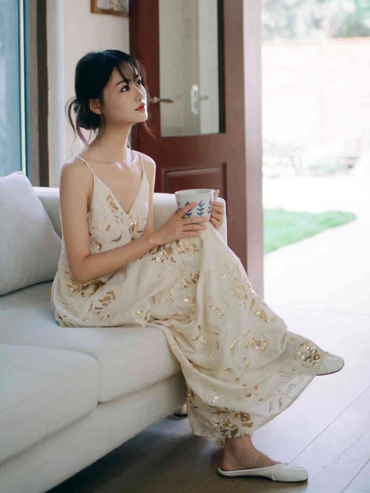 Изысканный китайский вышитый халат для женщин, свадебное платье для беременных с бретельками, винтажная юбка А-силуэта
Изысканный китайский вышитый халат для женщин, свадебное платье для беременных с бретельками, винтажная юбка А-силуэта