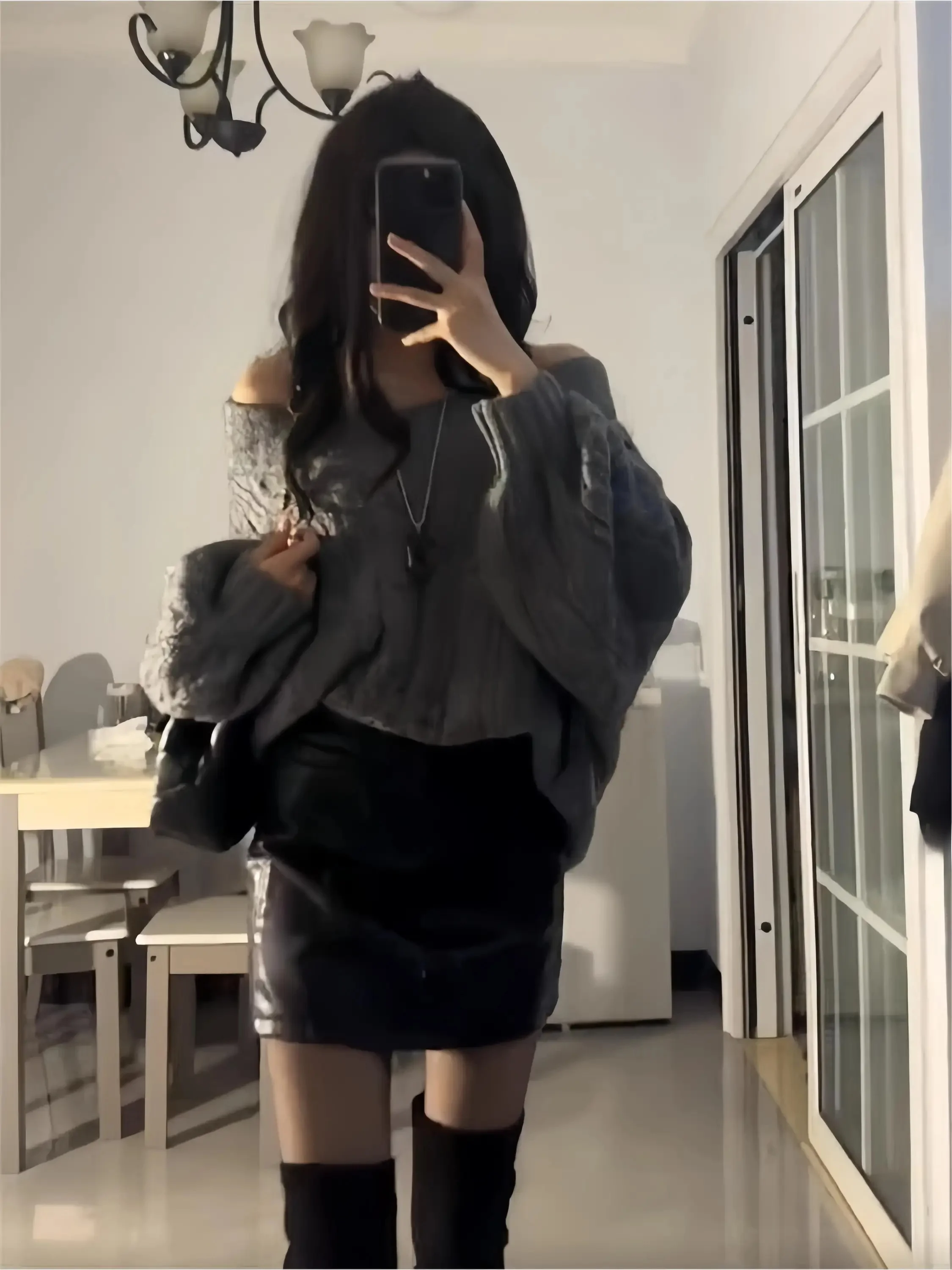 Loose V-Neck Grey Twist Sweater Women's Fashion Autumn Lantern Sleeve Top Elegant Casual Versatile Female Polyester Fiber
Loose V-Neck Grey Twist Sweater Women's Fashion Autumn Lantern Sleeve Top Elegant Casual Versatile Female Polyester Fiber