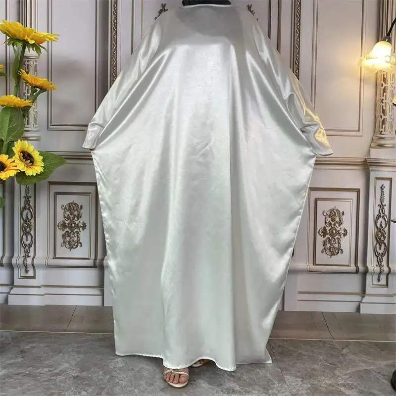 Simple and Shiny Satin Round Neck Islamic Dress Clothing 6617 Muslim Long Dress Robe Abaya Ramadan Dubai Luxury Islam Elegant
Simple and Shiny Satin Round Neck Islamic Dress Clothing 6617 Muslim Long Dress Robe Abaya Ramadan Dubai Luxury Islam Elegant