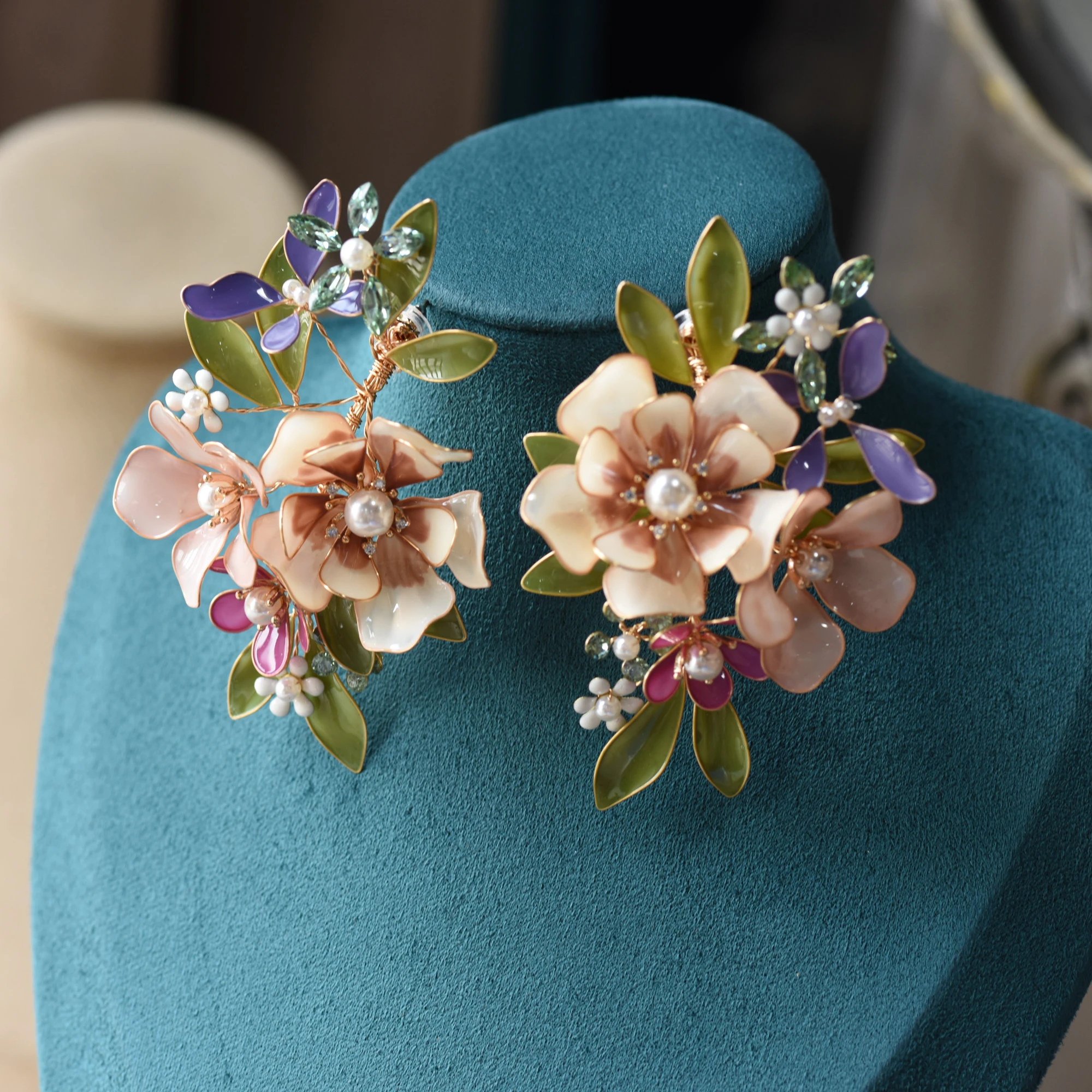 Sweet Colorful Flower Evening Earrings for Women and Girls, Turkish Party Earrings
Sweet Colorful Flower Evening Earrings for Women and Girls, Turkish Party Earrings