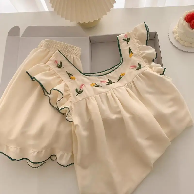 Korean Sweet Girl Short Sleeve Shorts Pajamas Summer Youth Cute Doll Collar Home Clothes Fashion Student Set New Comfortable
Korean Sweet Girl Short Sleeve Shorts Pajamas Summer Youth Cute Doll Collar Home Clothes Fashion Student Set New Comfortable