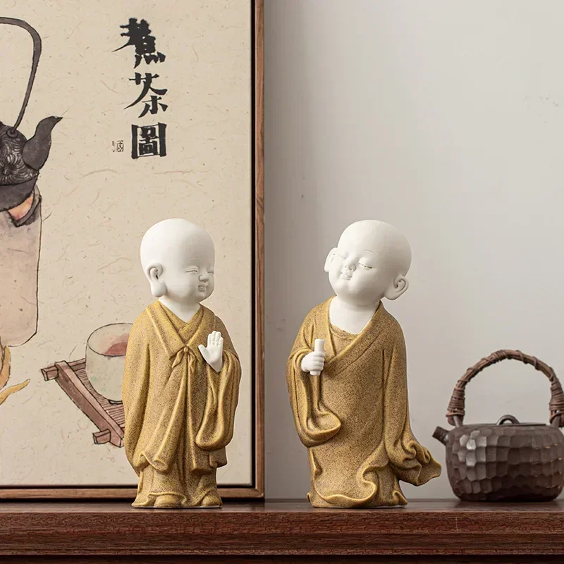 Ceramics Cute little monk Character decoration statue,Modern art sculpture,High-end home living room Bogu bookshelf decoration
Ceramics Cute little monk Character decoration statue,Modern art sculpture,High-end home living room Bogu bookshelf decoration