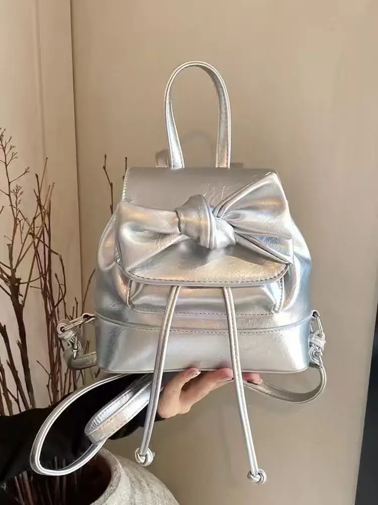 Elegant Knot Ladies Fashionable Shoulder Bag 2025 New Style Versatile Outdoor Handbag Soft PU Leather Backpack
Elegant Knot Ladies Fashionable Shoulder Bag 2025 New Style Versatile Outdoor Handbag Soft PU Leather Backpack