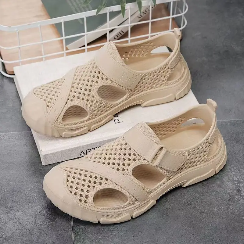 Мужские резиновые сандалии Baotou с перфорацией, летние, новые, с мягкой подошвой, нескользящие, водонепроницаемые, без застежек, для пляжа и активного отдыха на природе
Мужские резиновые сандалии Baotou с перфорацией, летние, новые, с мягкой подошвой, нескользящие, водонепроницаемые, без застежек, для пляжа и активного отдыха на природе