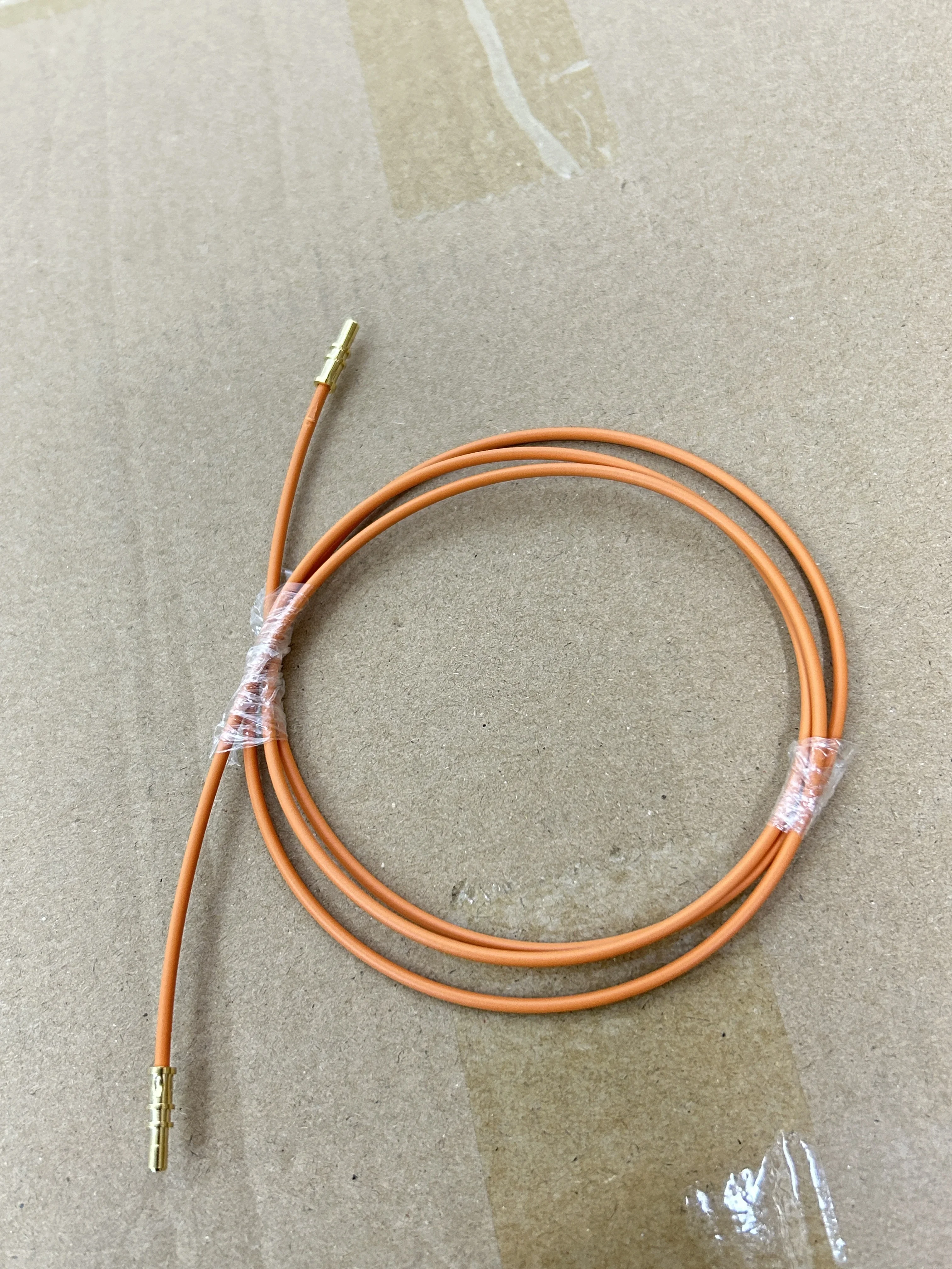 Automotive MOST fiber optic jumper, high-temperature flame-retardant fiber optic cable, automotive connection plug adapter cable
Automotive MOST fiber optic jumper, high-temperature flame-retardant fiber optic cable, automotive connection plug adapter cable