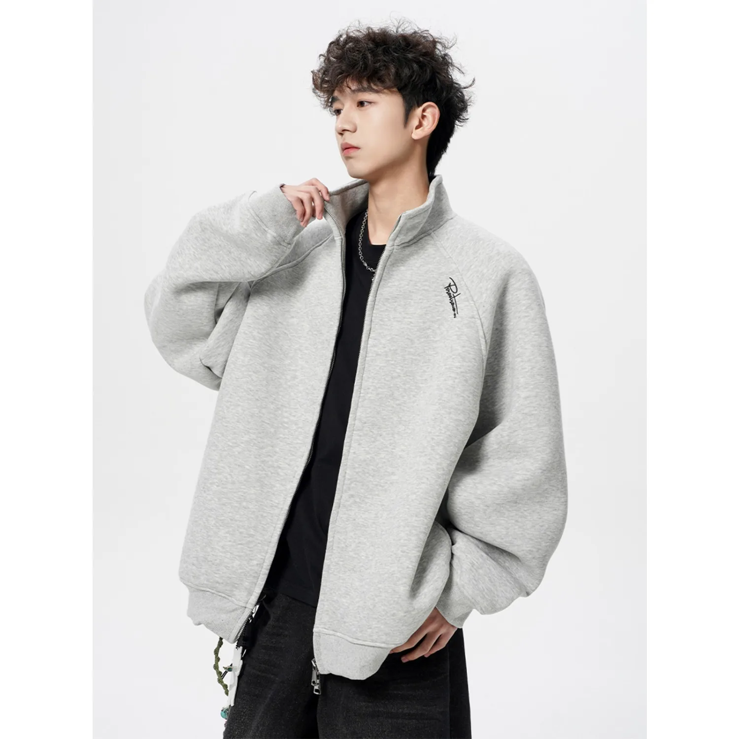 Мужской открытый кардиган American Sle, толстовка, тяжелая верхняя одежда с воротником-стойкой, осенне-зимний свободный универсальный топ
Мужской открытый кардиган American Sle, толстовка, тяжелая верхняя одежда с воротником-стойкой, осенне-зимний свободный универсальный топ